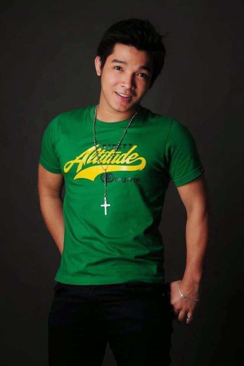 actor Charles Delgado large photo