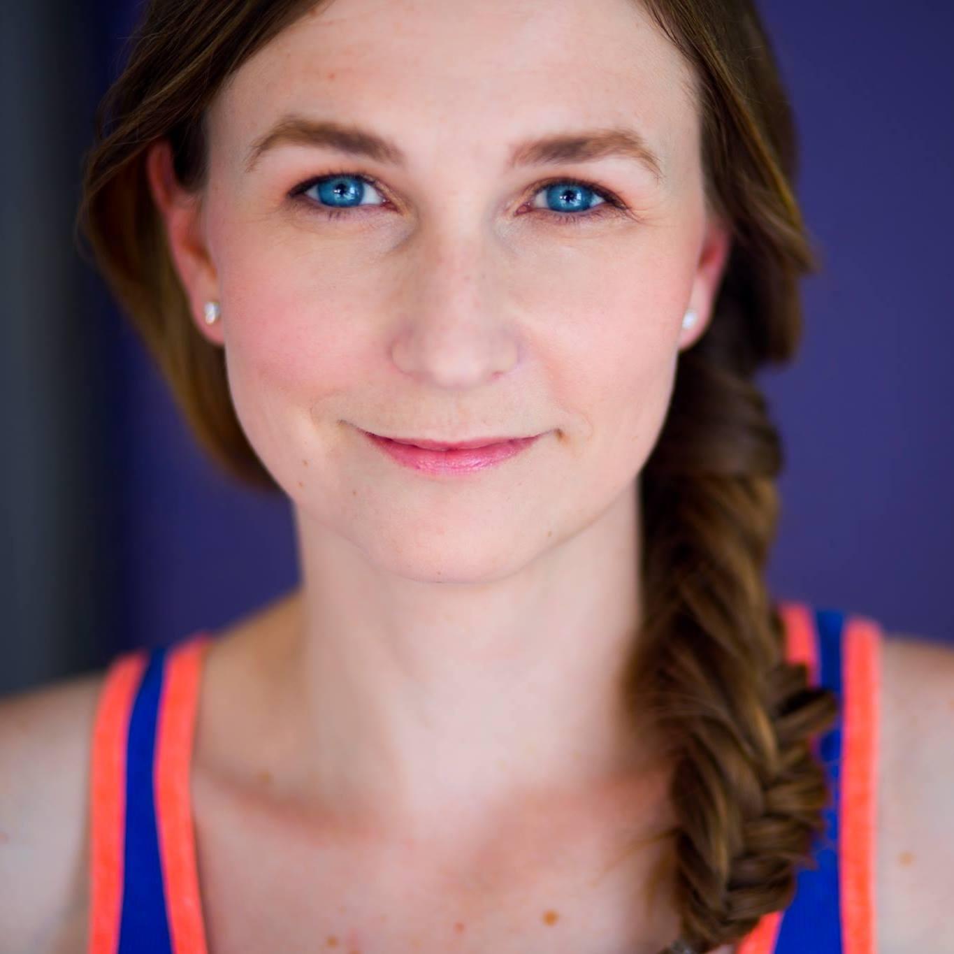 actor Anna Knigge large photo