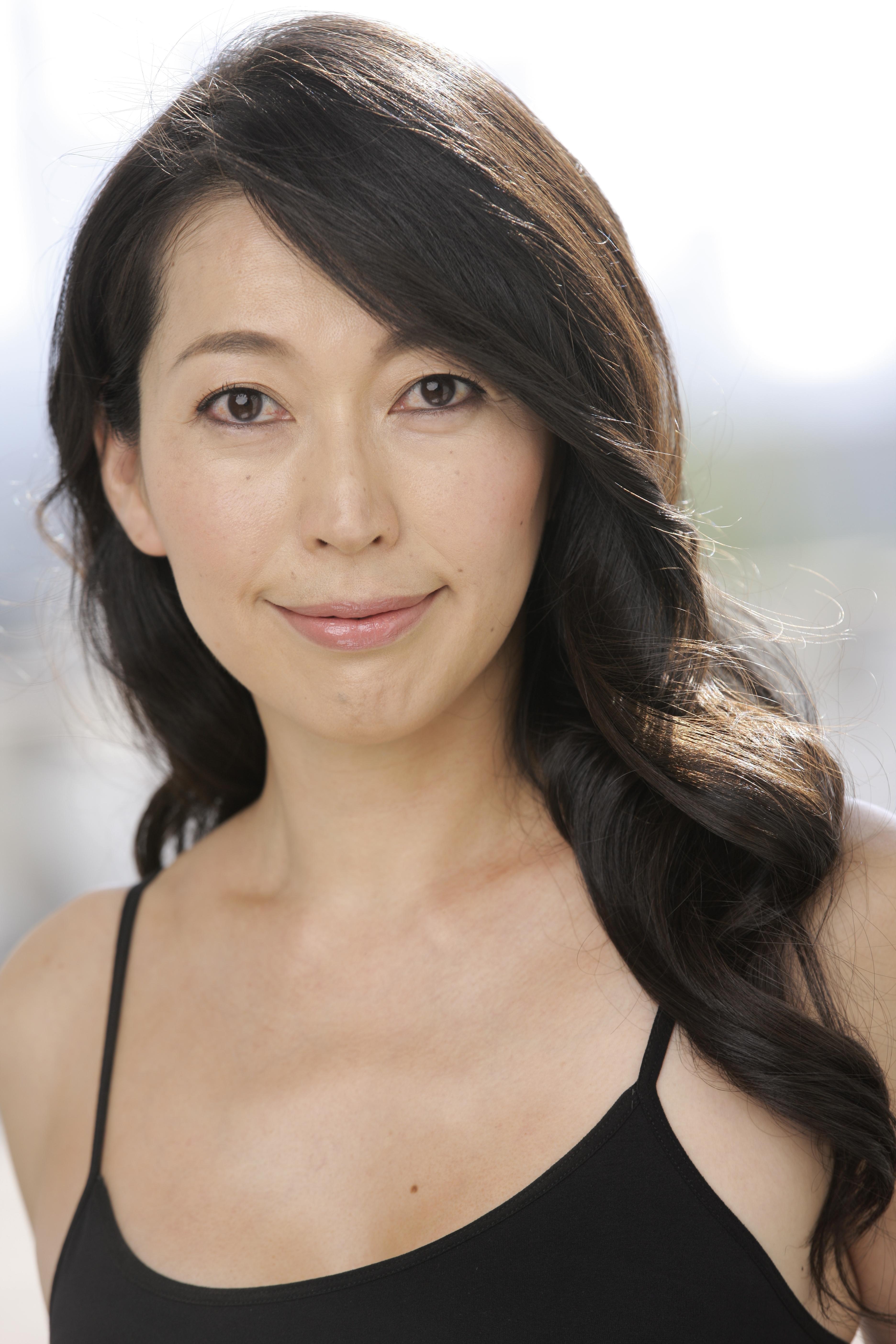 actor Erika Maki large photo