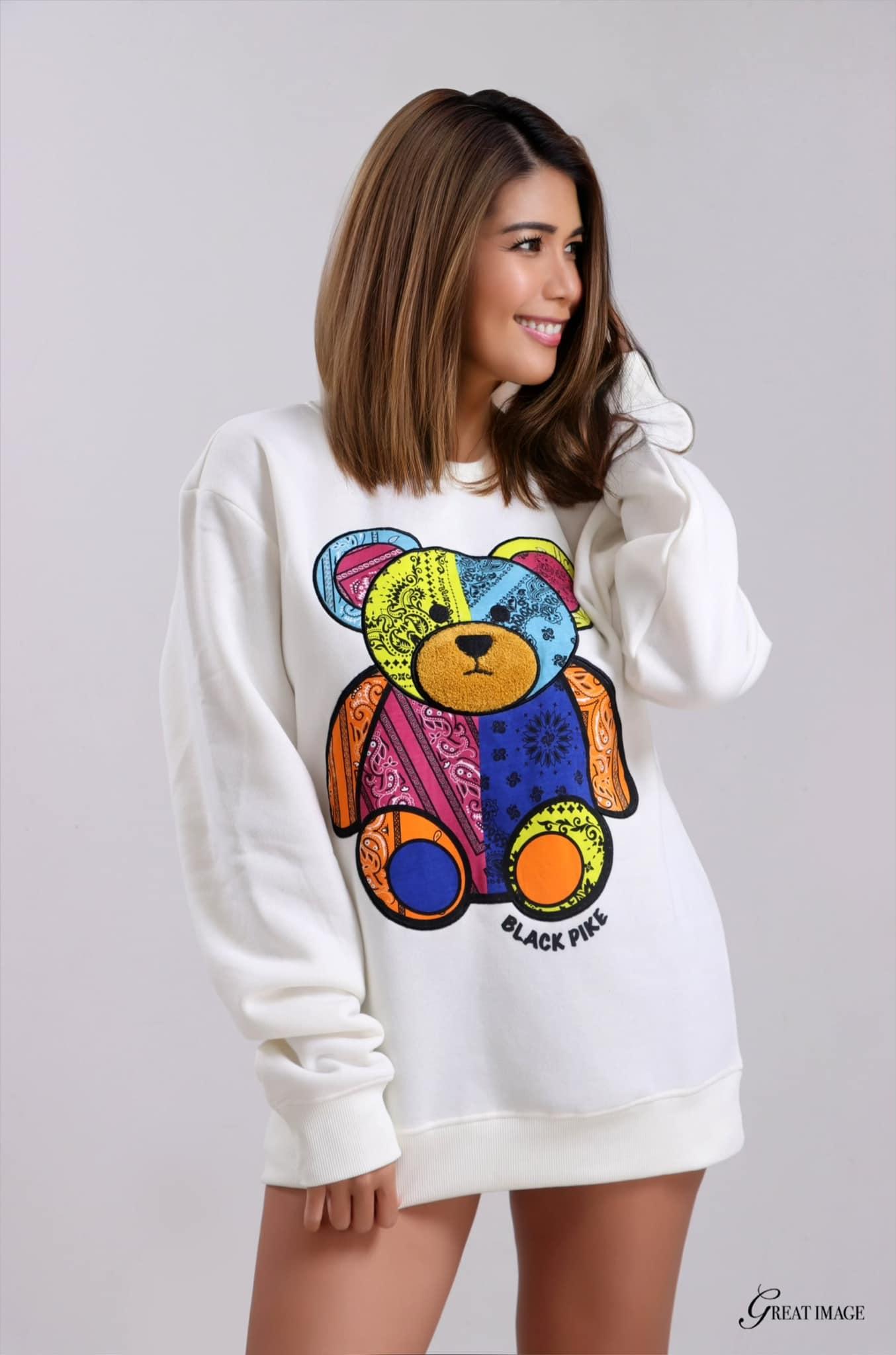 actor Geneva Cruz large photo