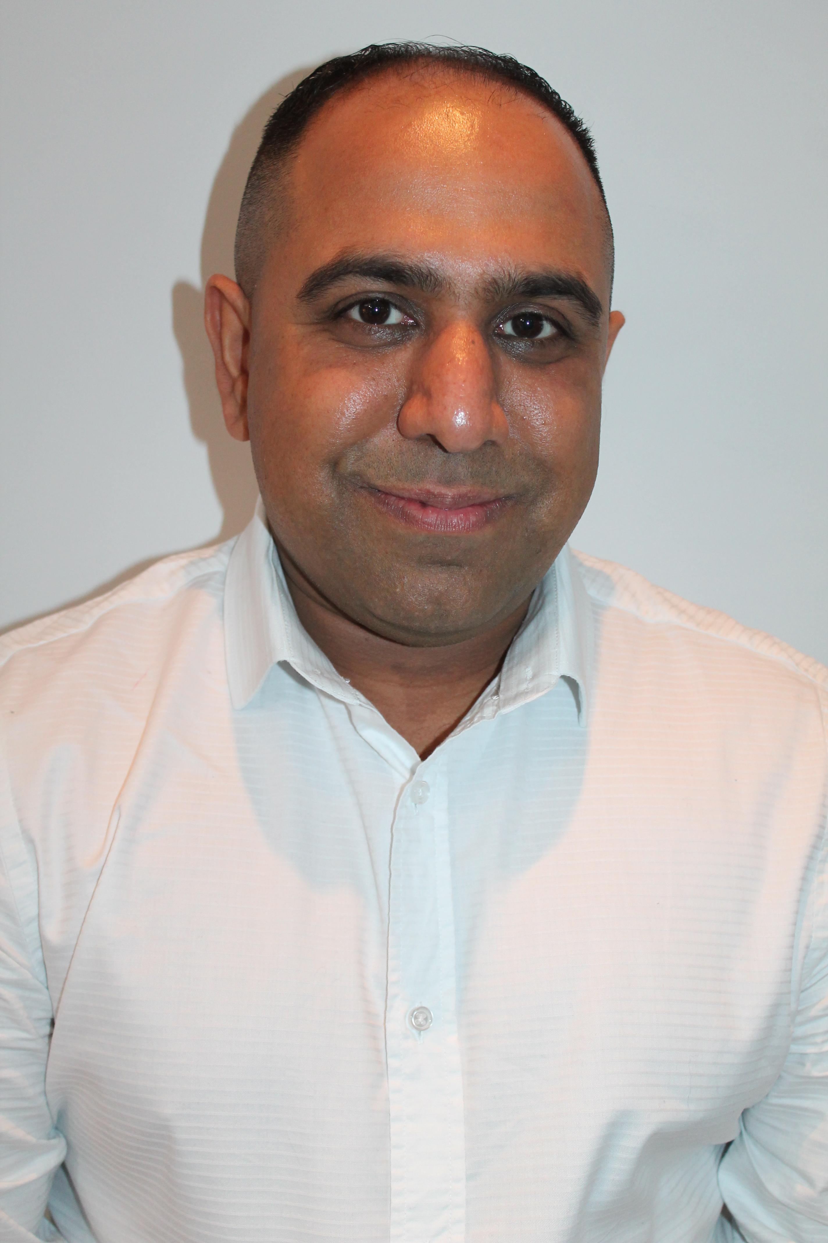 actor Sanjev Parma large photo