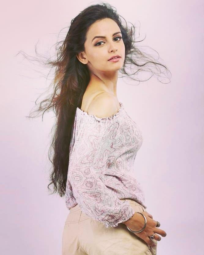 actor Dharaa Soni large photo