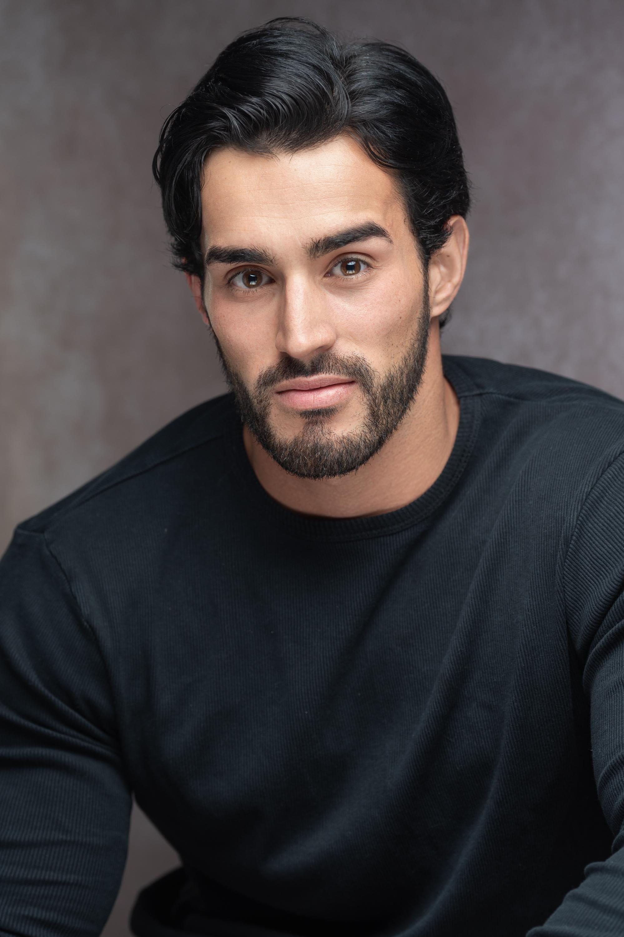 actor Andre D'Cruz large photo