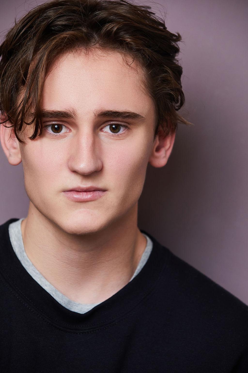 actor Jackson Leighton large photo