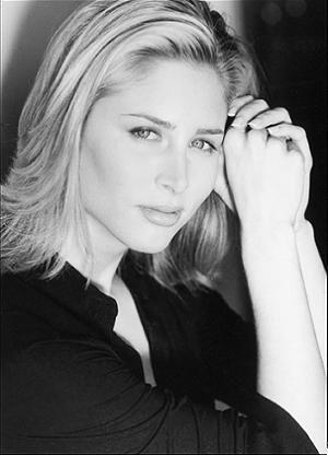 actor Poppi Monroe large photo