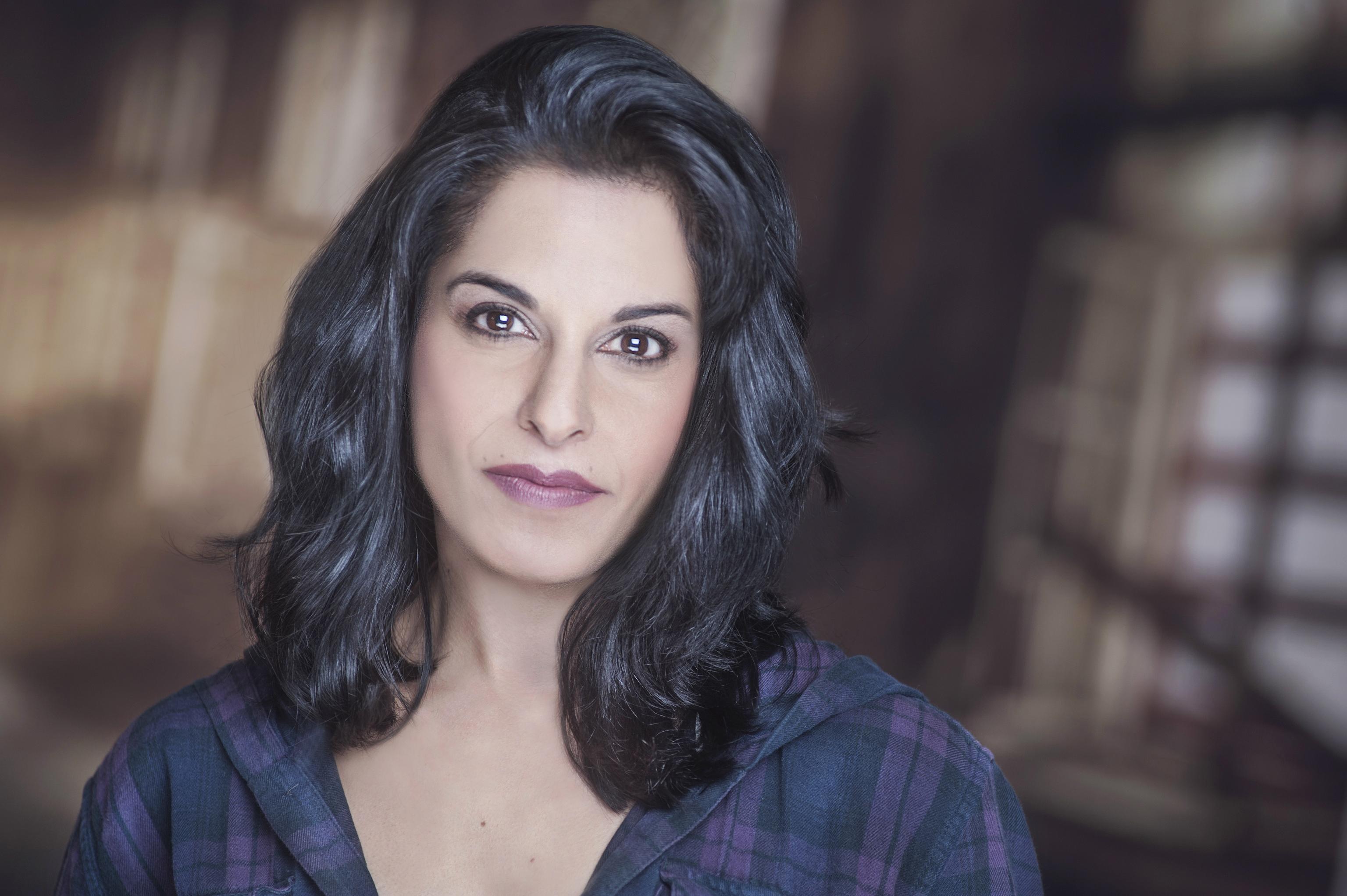 actor Zena Driver large photo