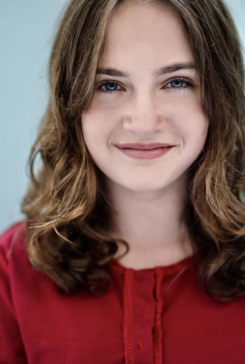 actor Sarah Vattano large photo