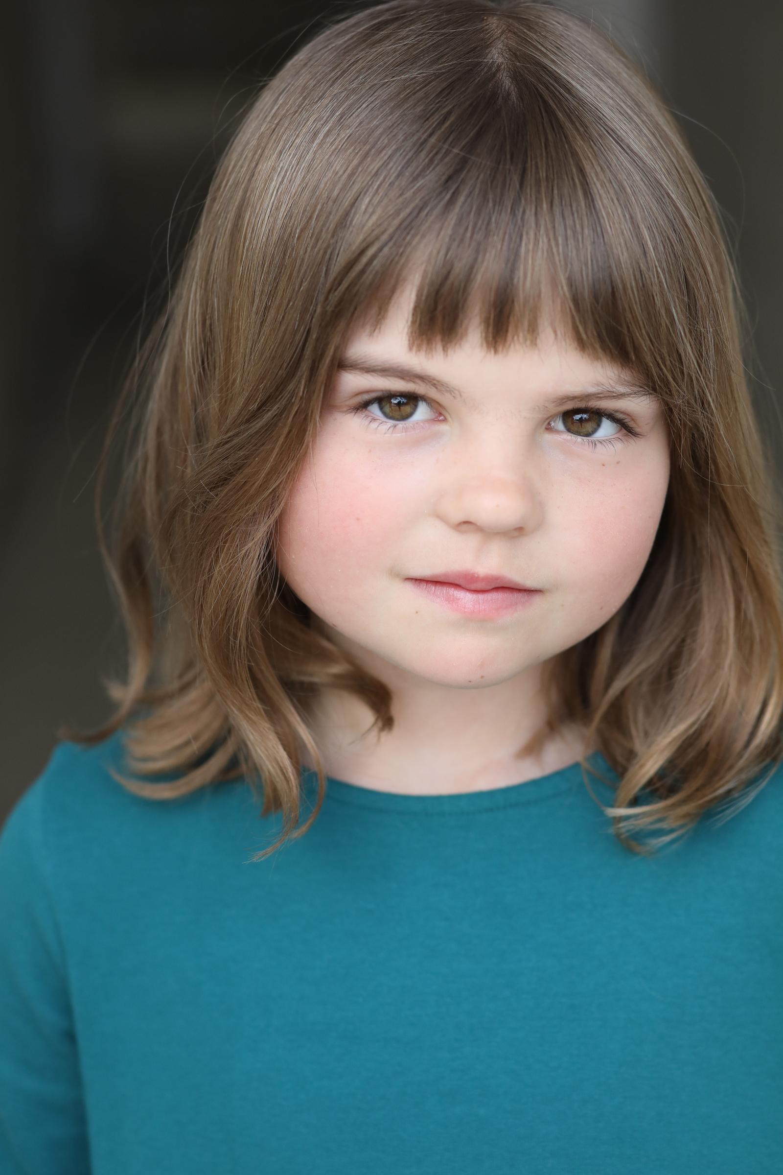 actor Penelope Young large photo