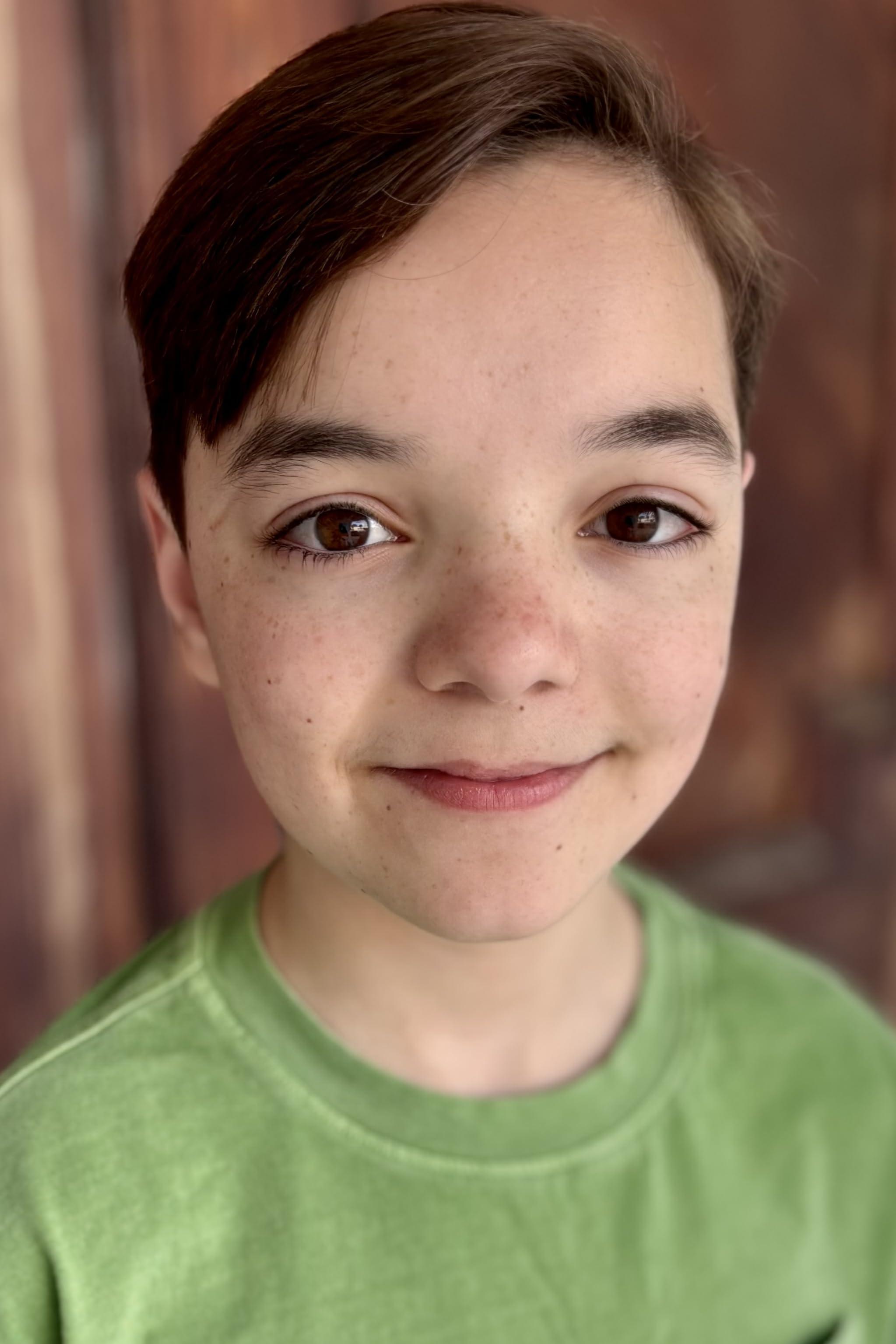 actor Kenna Blackburn large photo