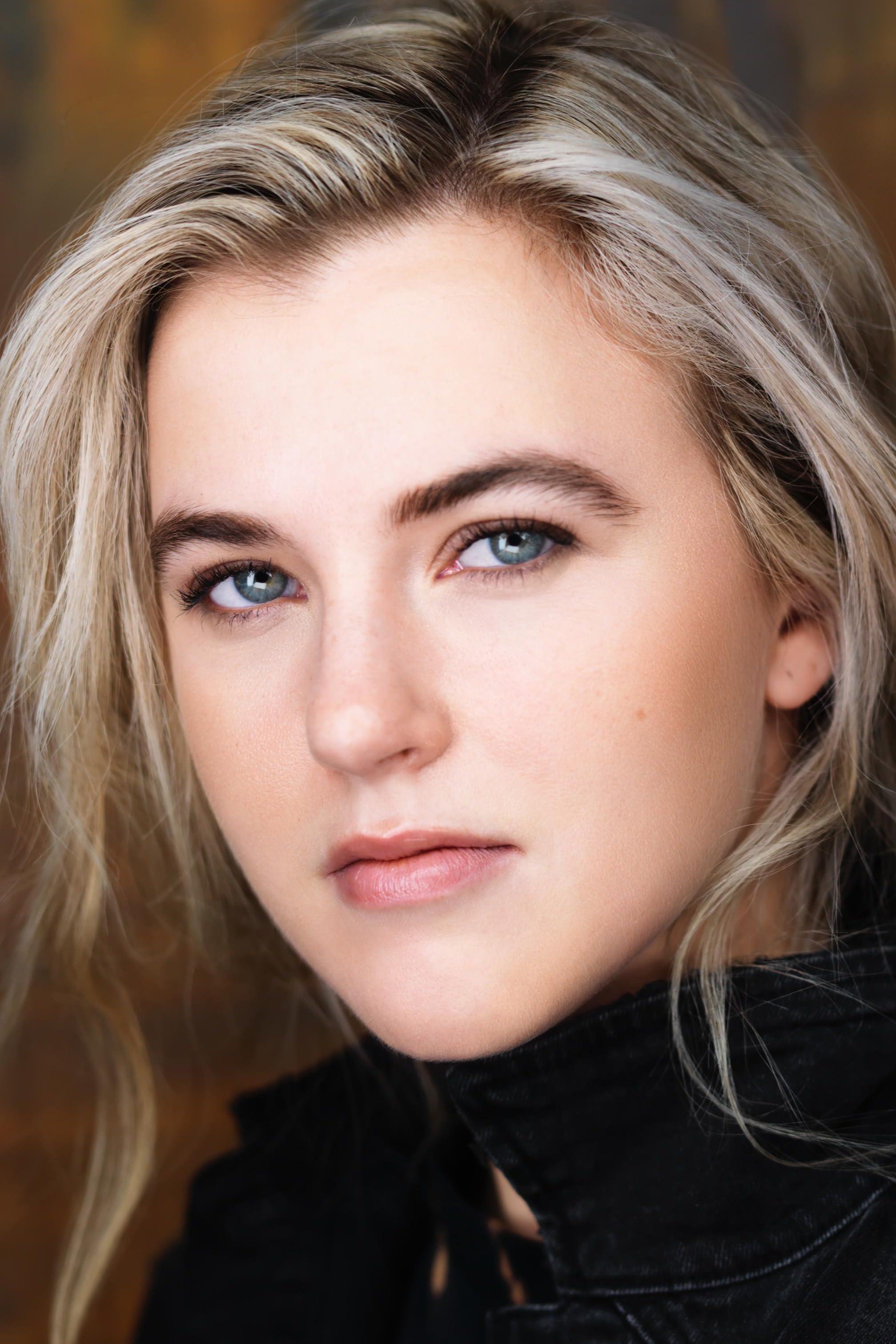 actor Maddie Small large photo