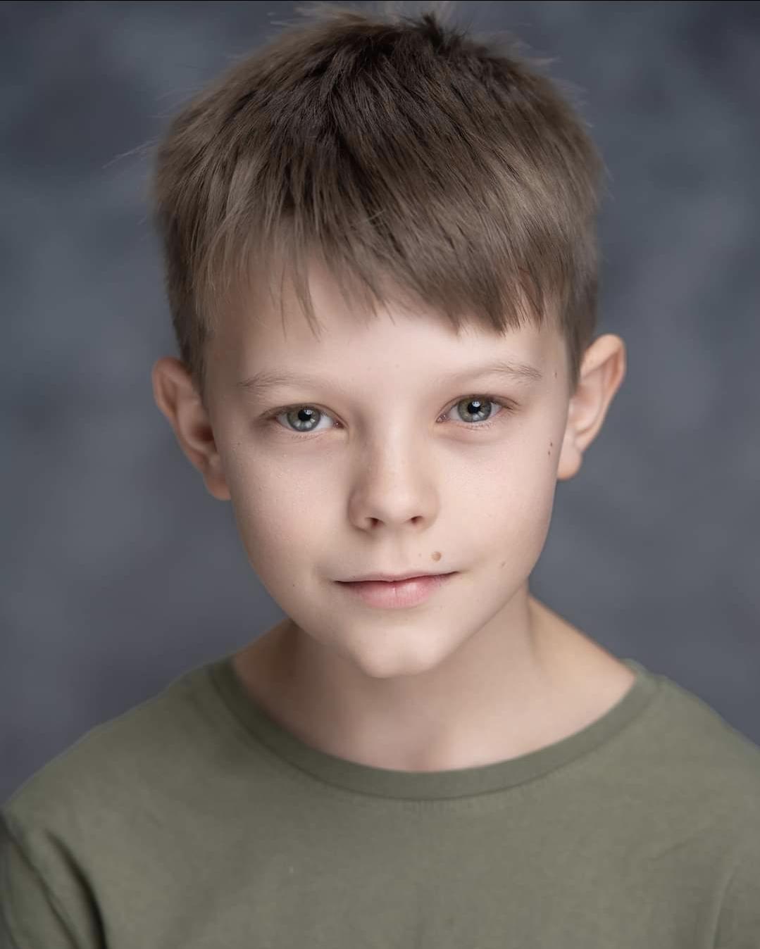 actor Dan Hough large photo