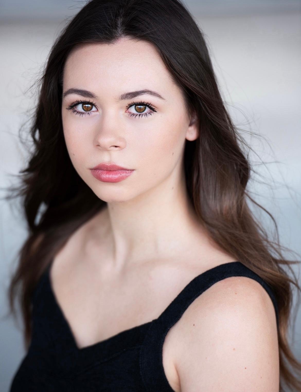 actor Ashley Emerson large photo