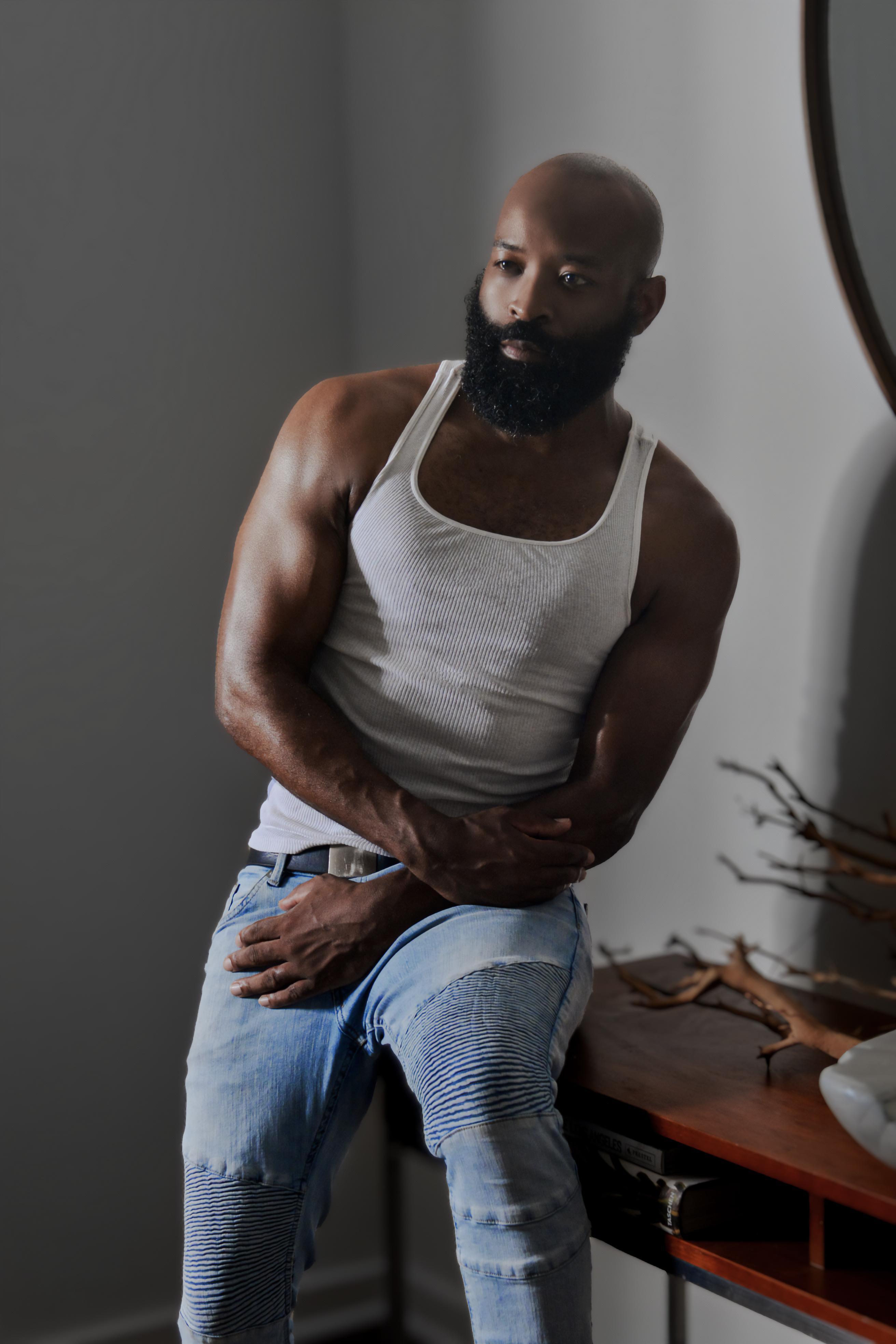 actor Gerald Dewey large photo