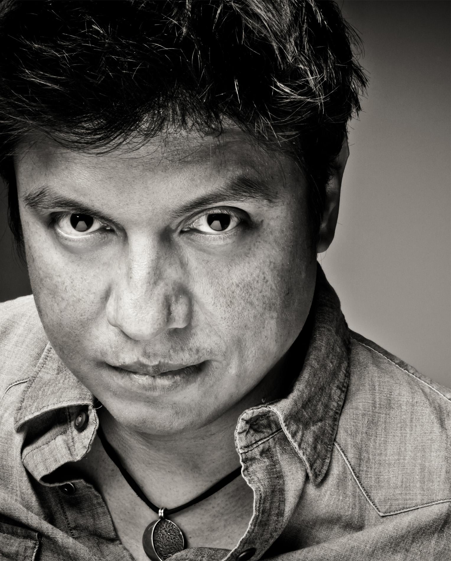 actor Gil Luna large photo