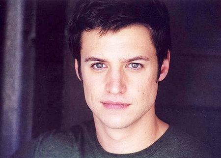 actor Joshua Snyder large photo