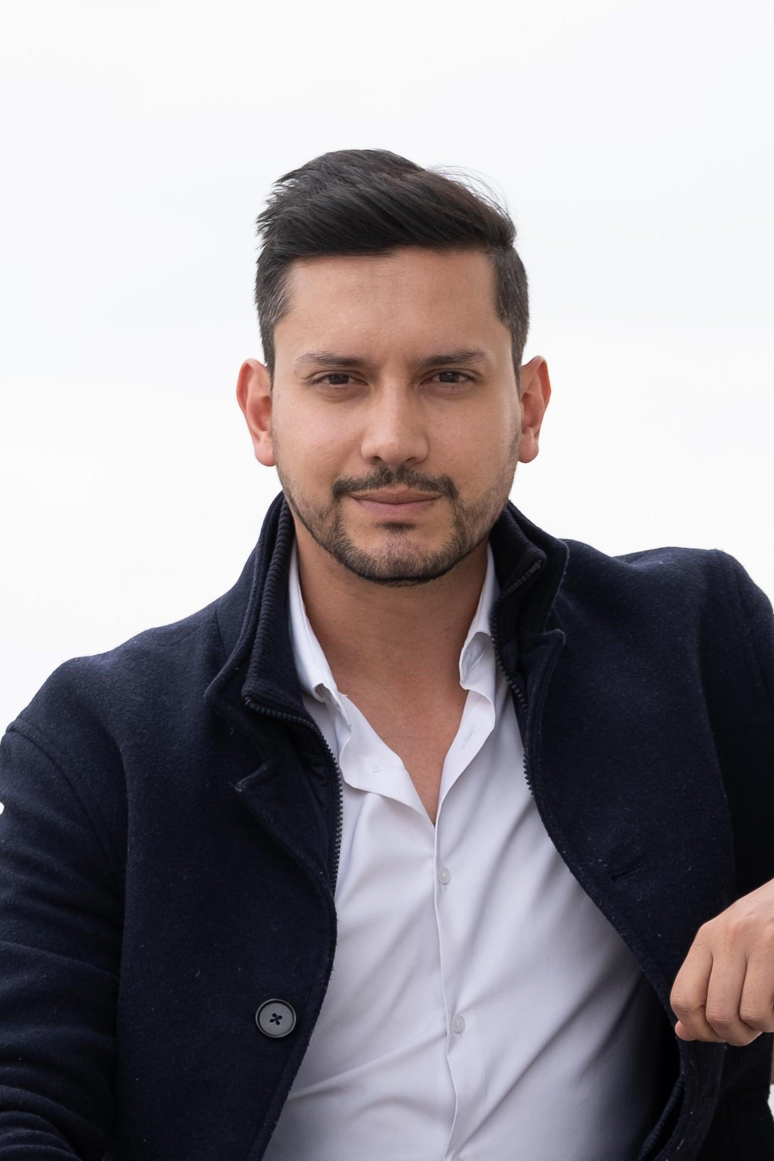 actor Juan Pablo Solano large photo