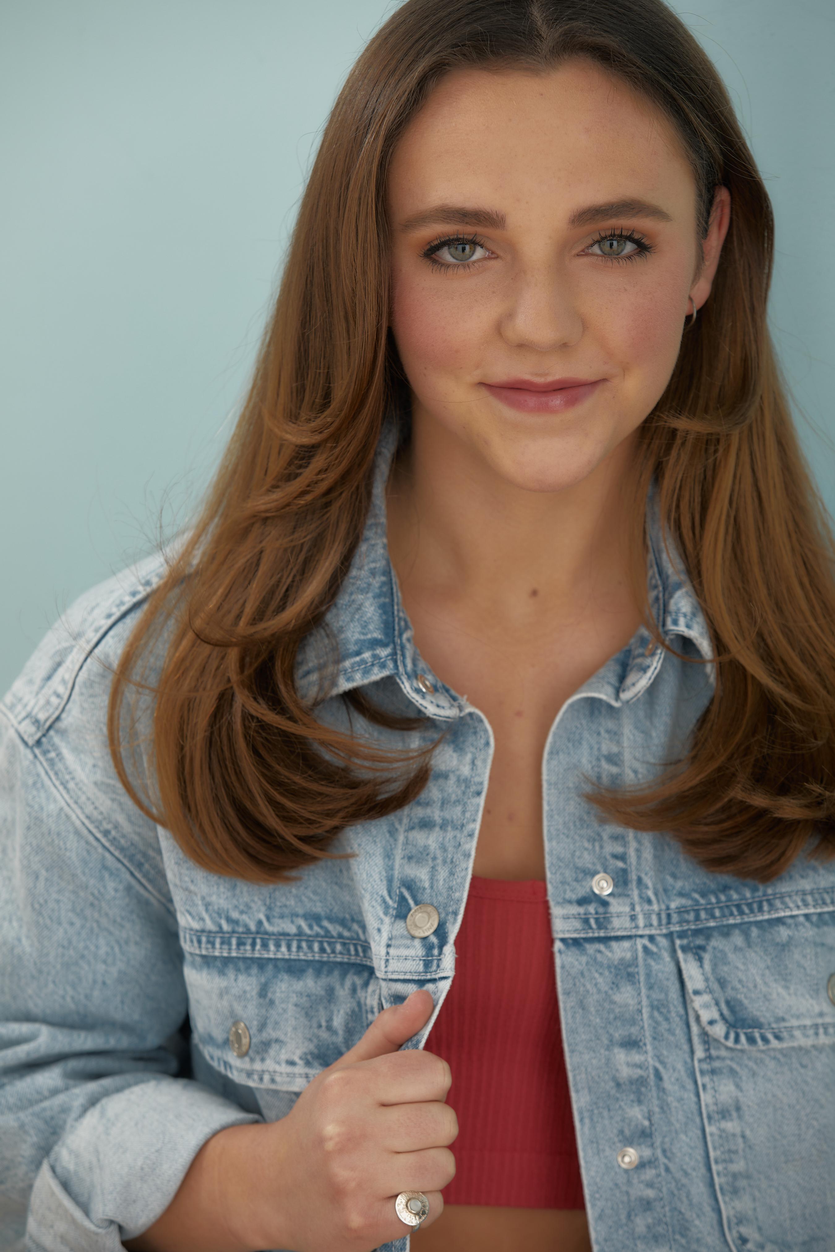 actor Alexis Lariviere large photo