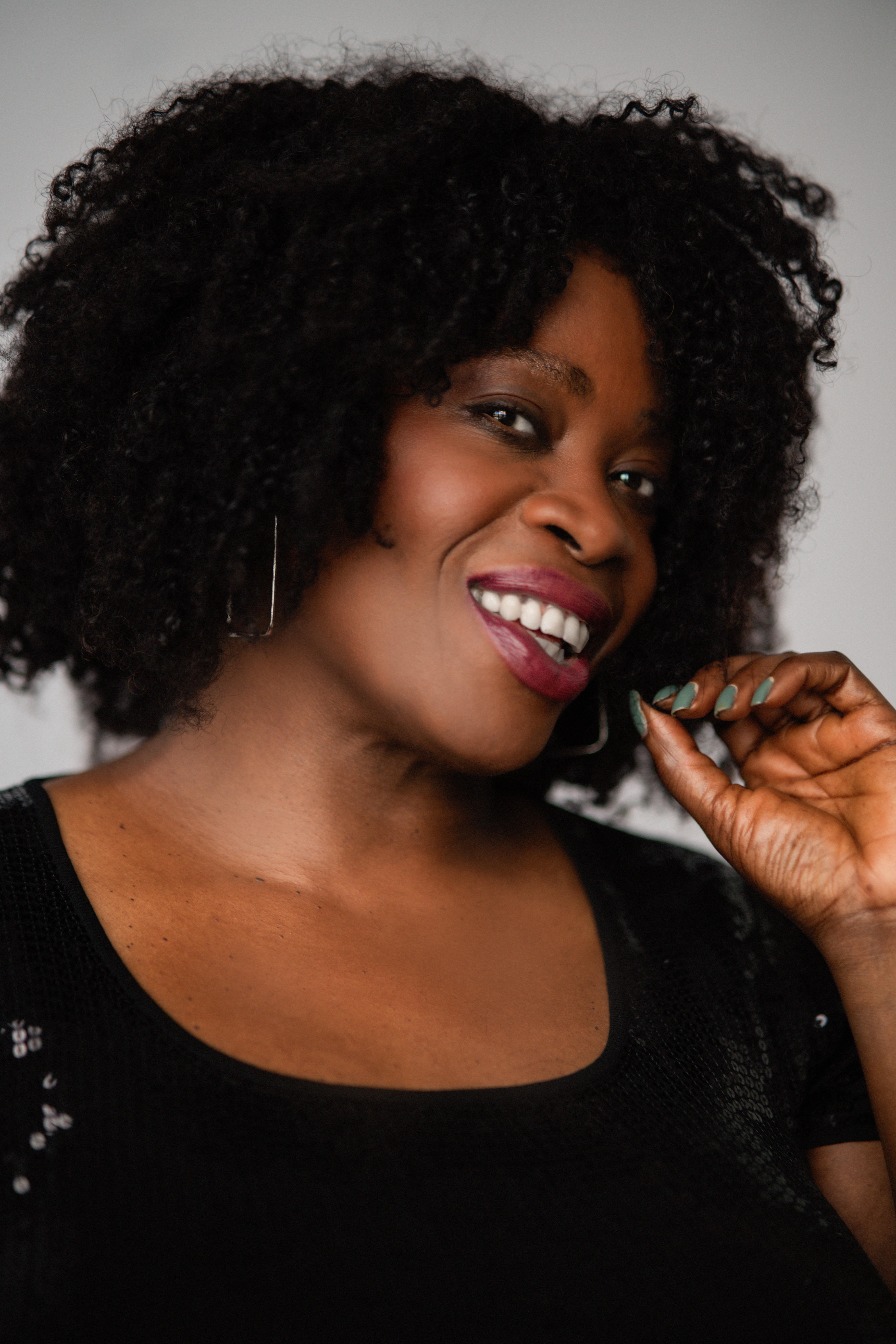 actor Mia Y. Anderson large photo