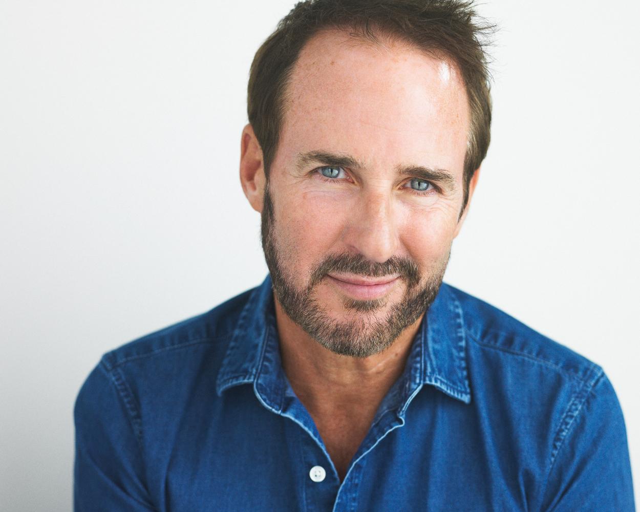 actor Thomas Cambridge large photo