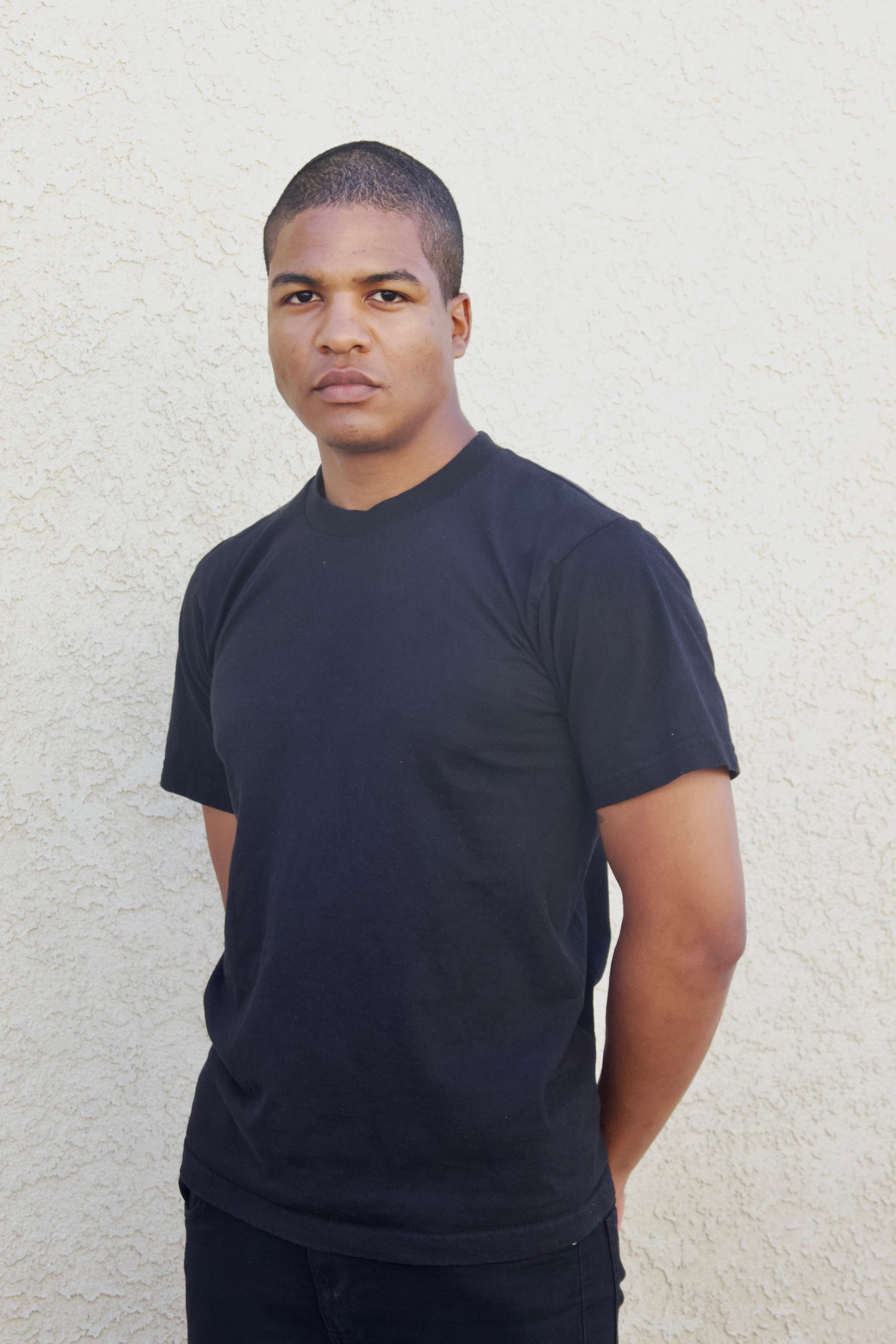 actor Russell Knibbs large photo