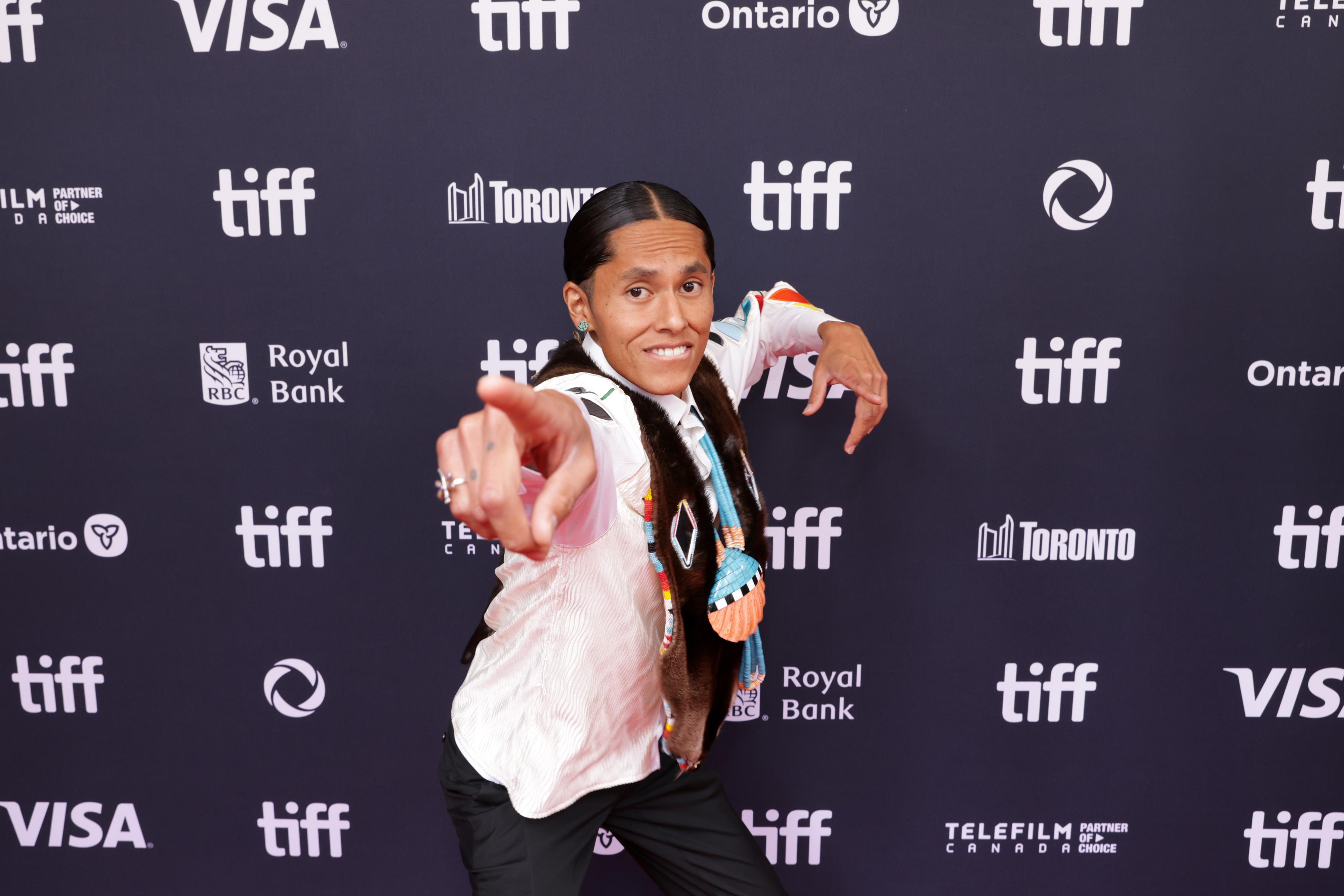 actor Avery Hale large photo