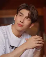 Mew Suppasit Jongcheveevat