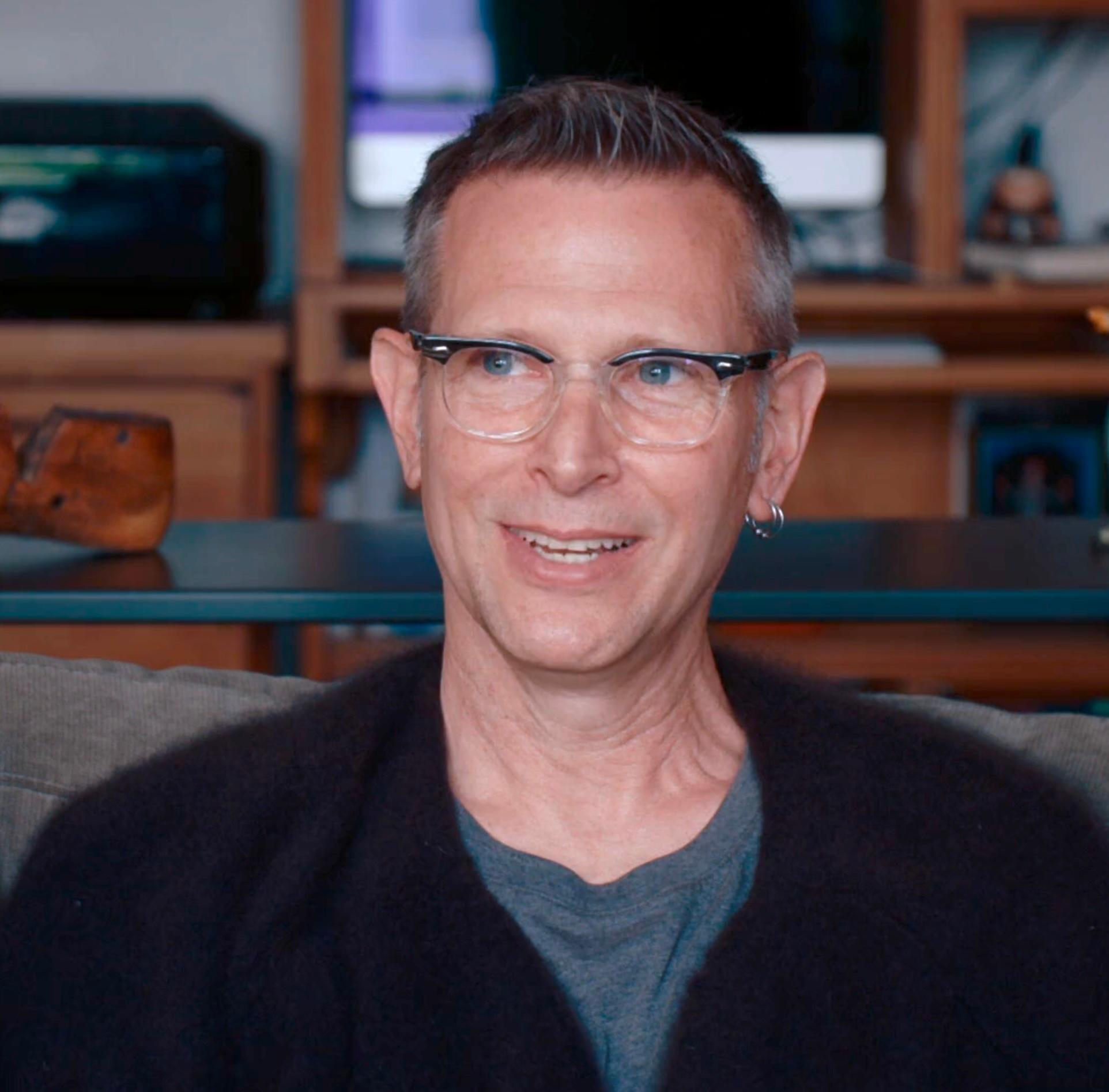 actor Scott Mignola large photo