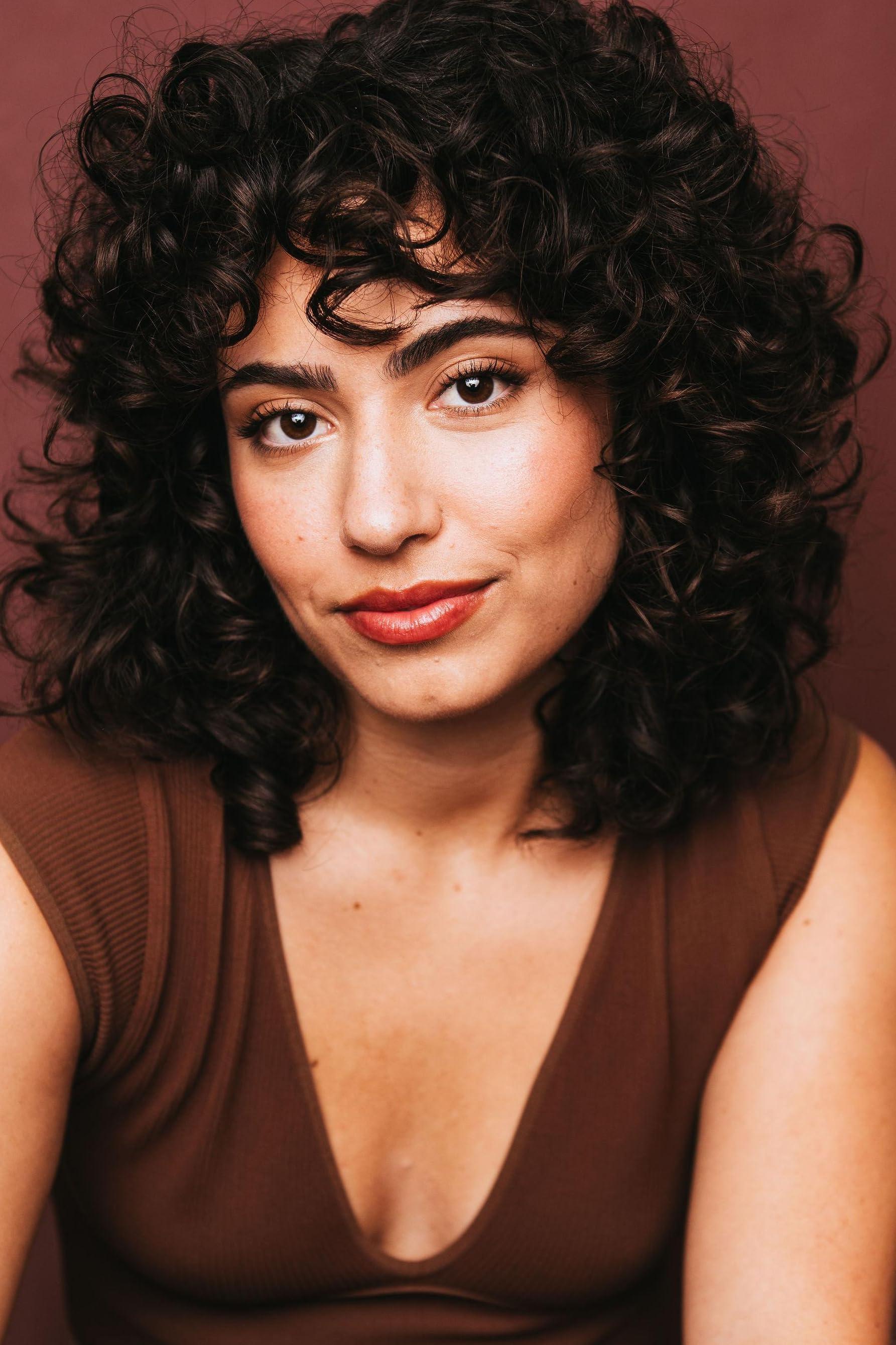 actor Abby Mohaddes large photo