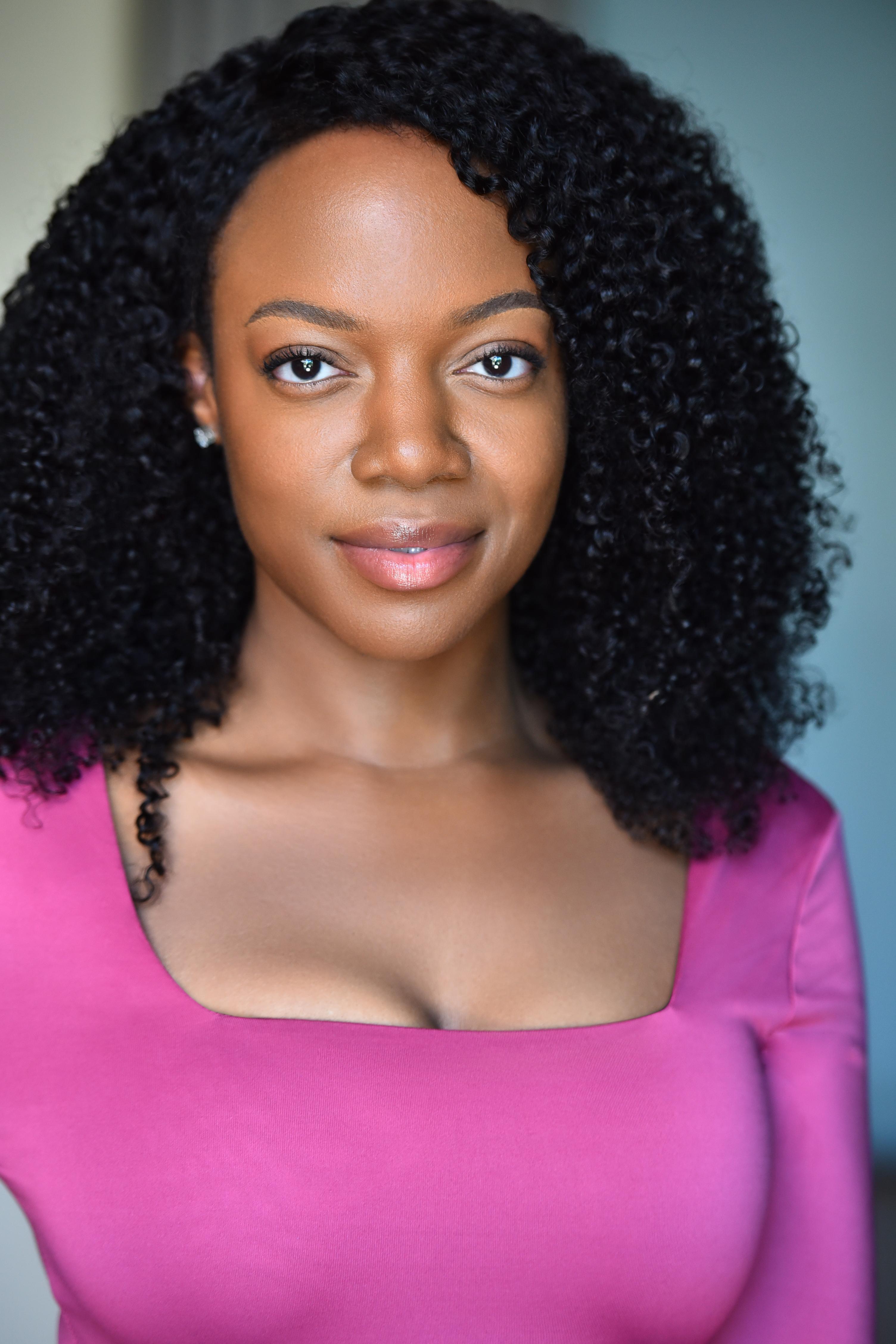 actor April Mae Davis large photo