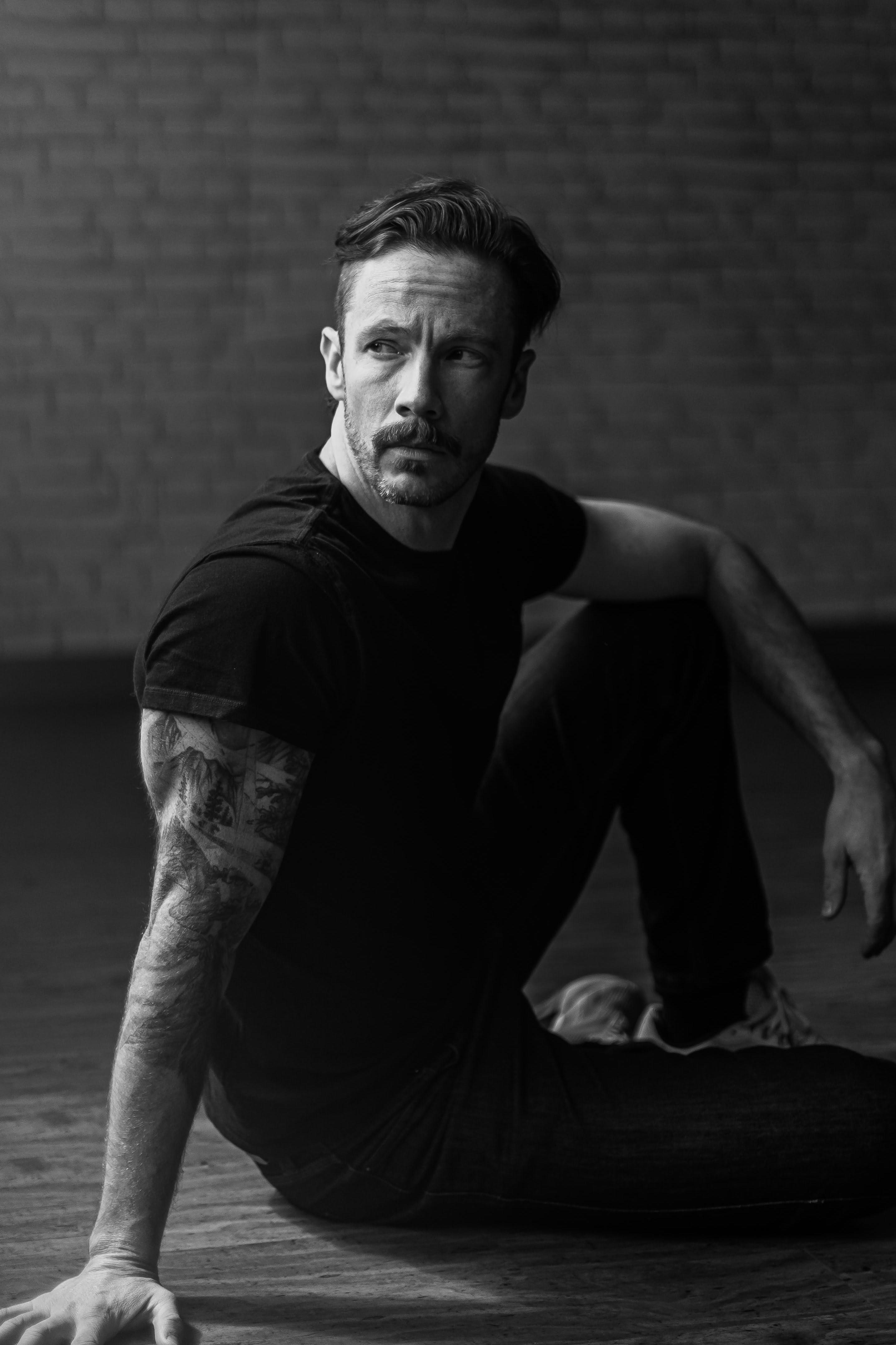 actor Benjamin J Stevens large photo