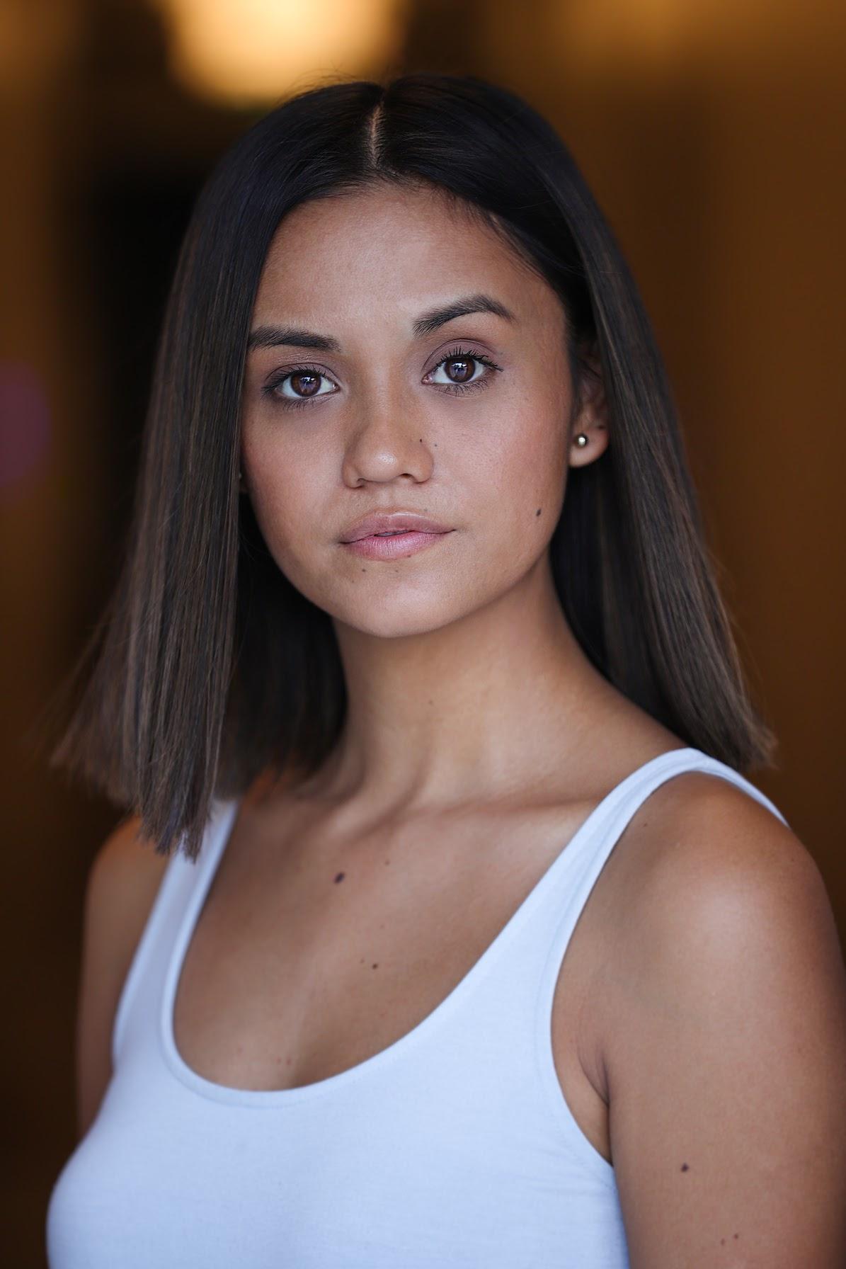 actor Ashlyn Ani large photo