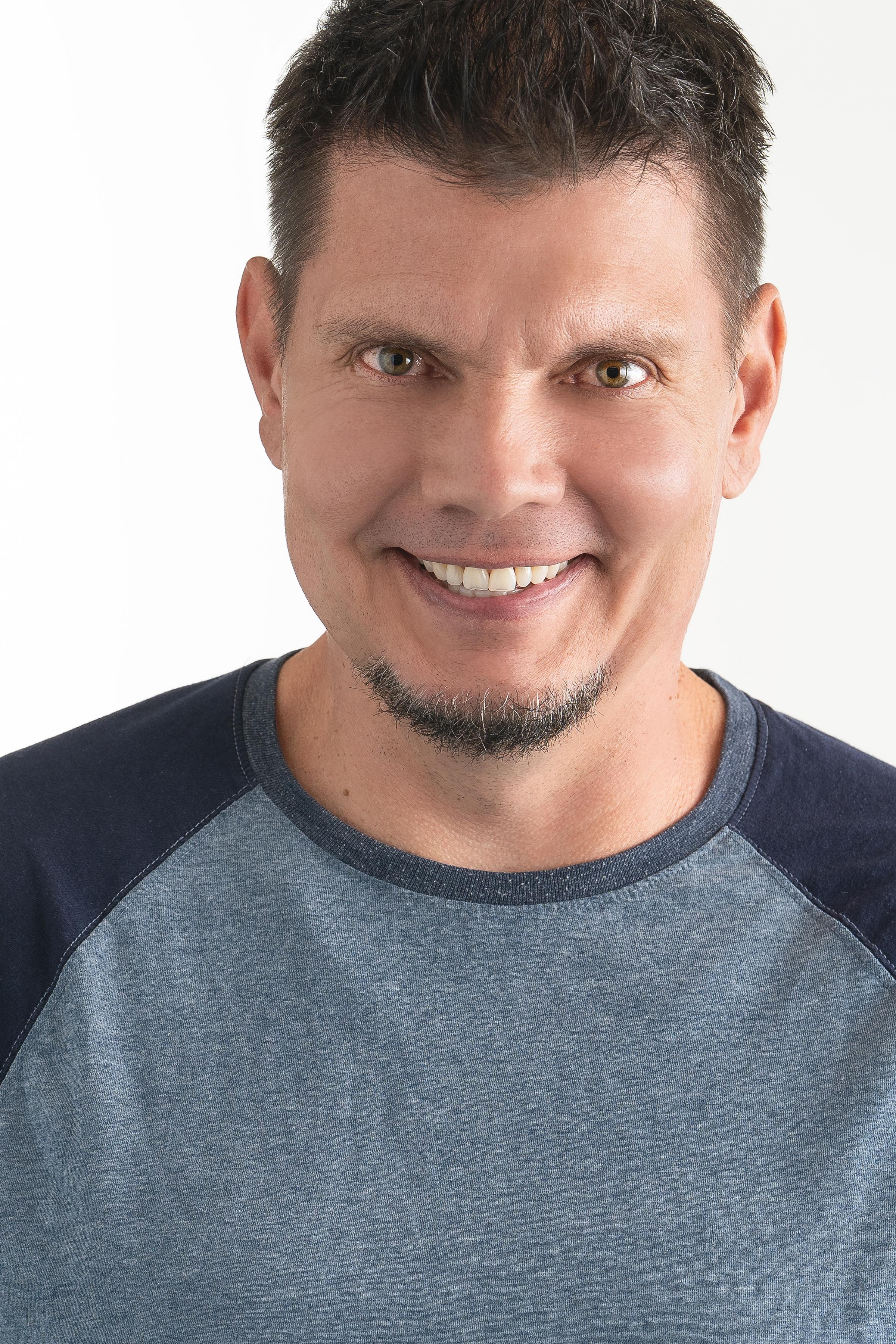 actor Shayne J. Cullen large photo