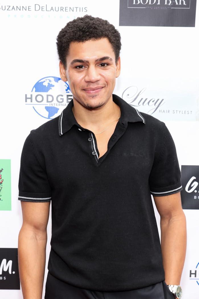 actor Tyler Andrews large photo