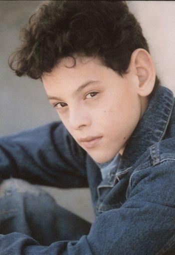 actor Zach Cumer large photo