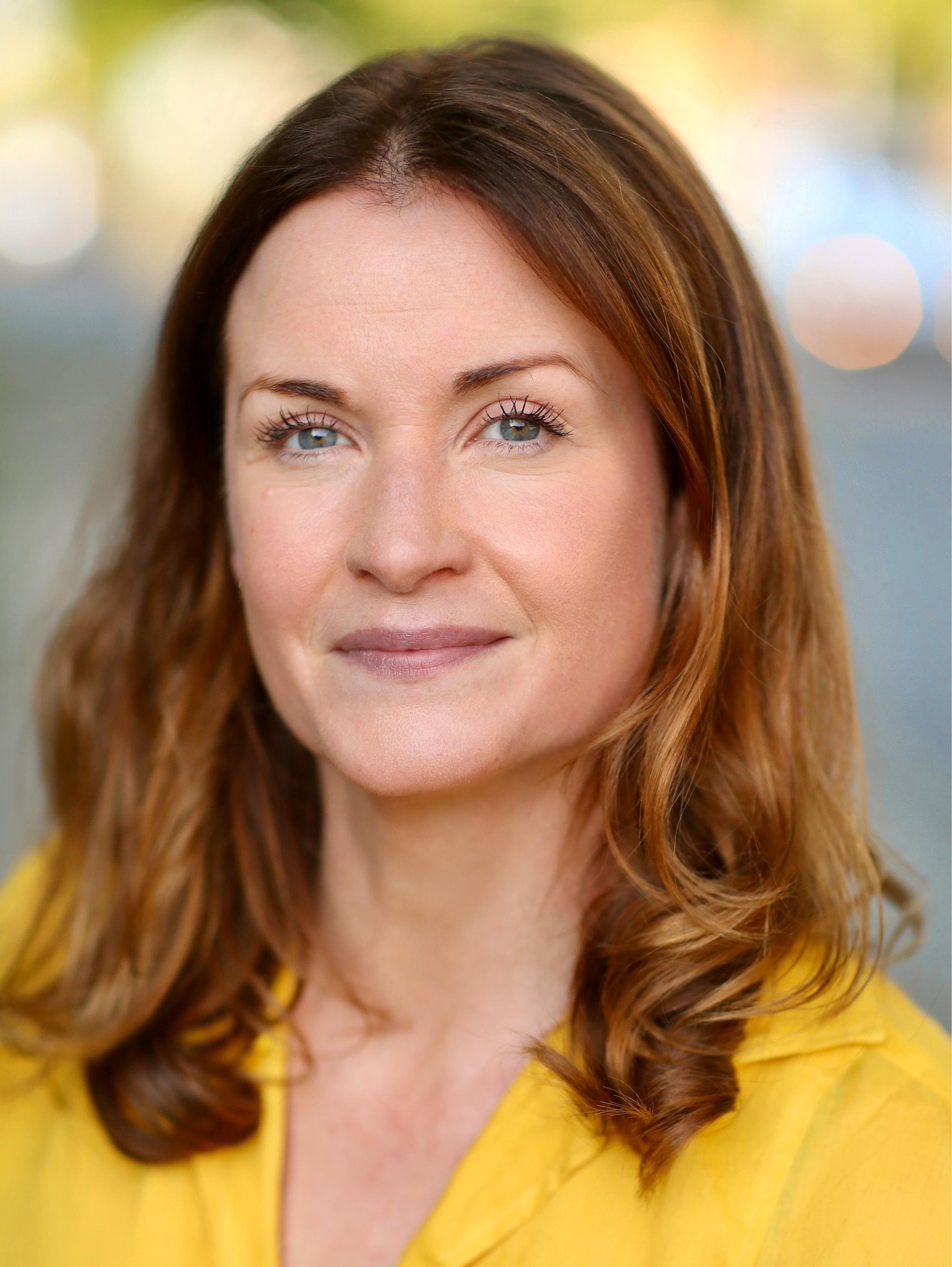 actor Phillipa Flynn large photo