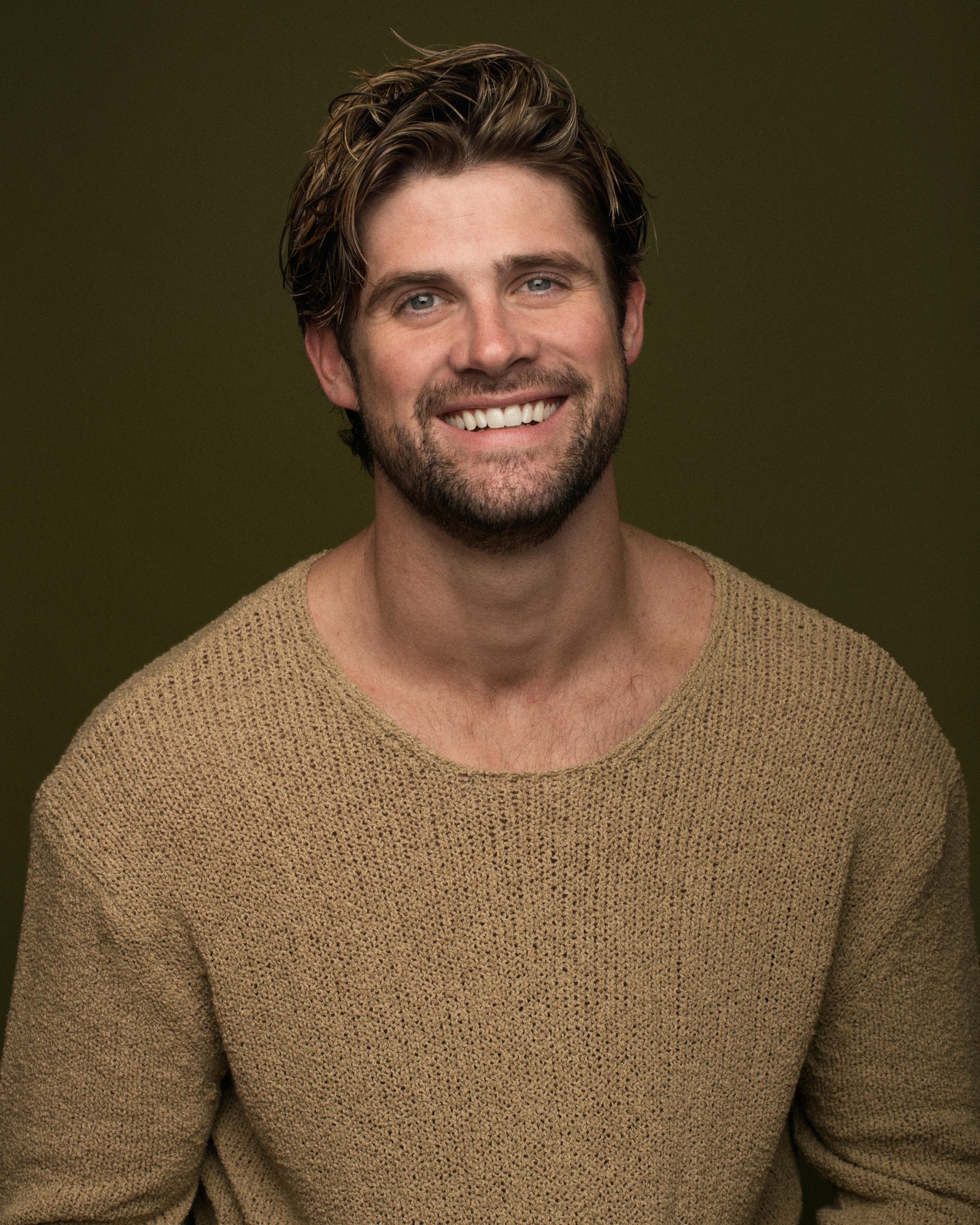 actor Cayman Cardiff large photo