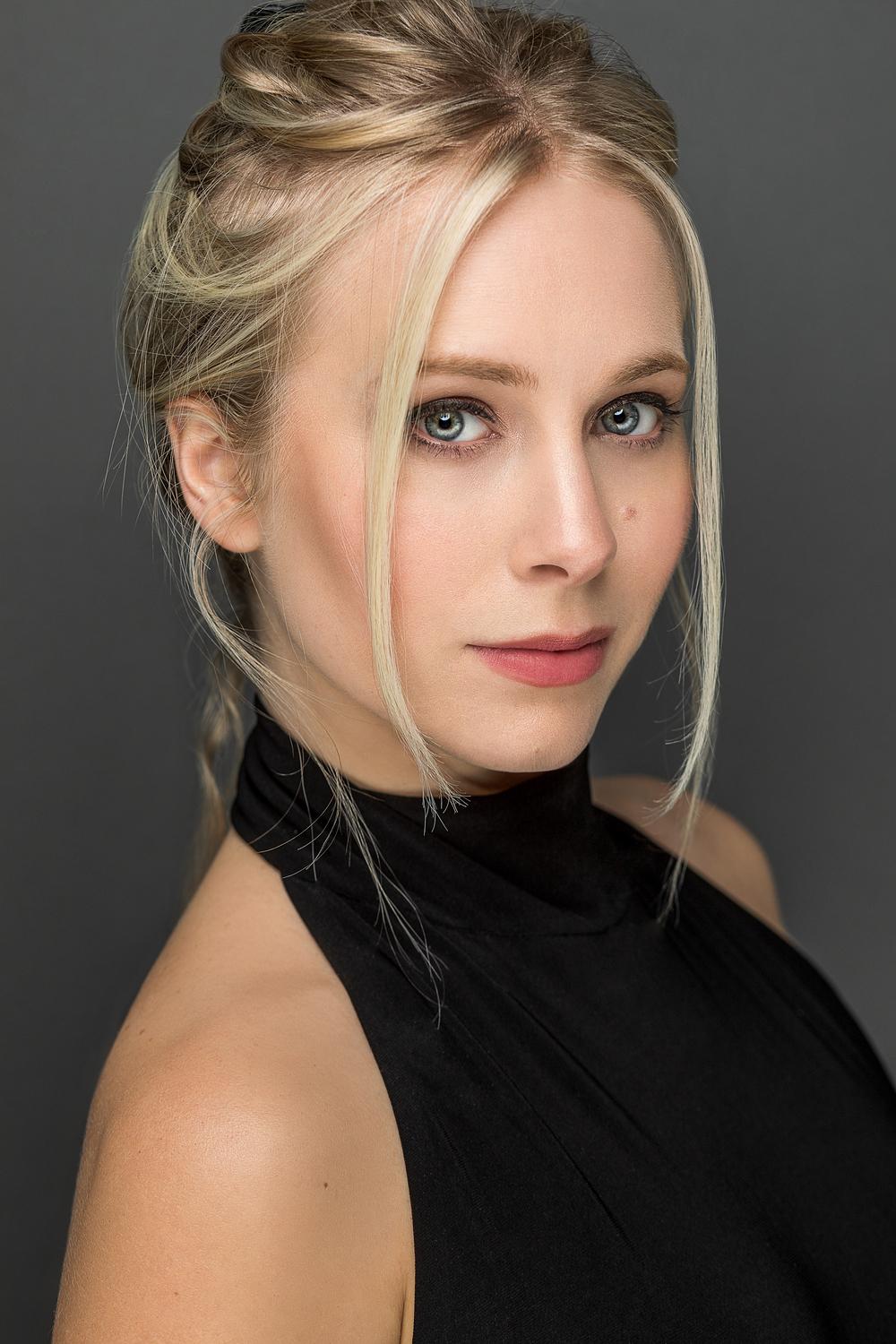 actor Piper Parks large photo