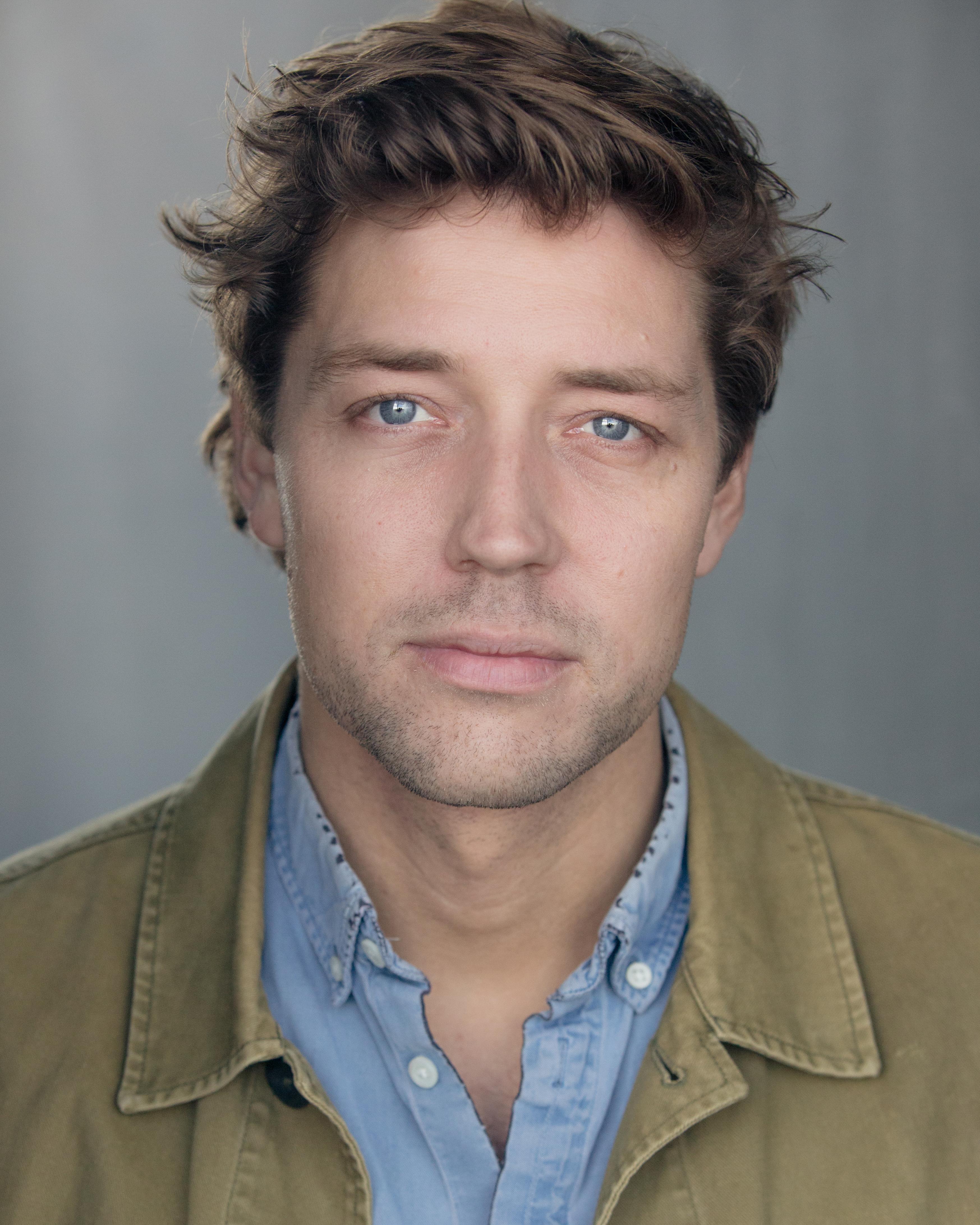 actor Josh Taylor large photo