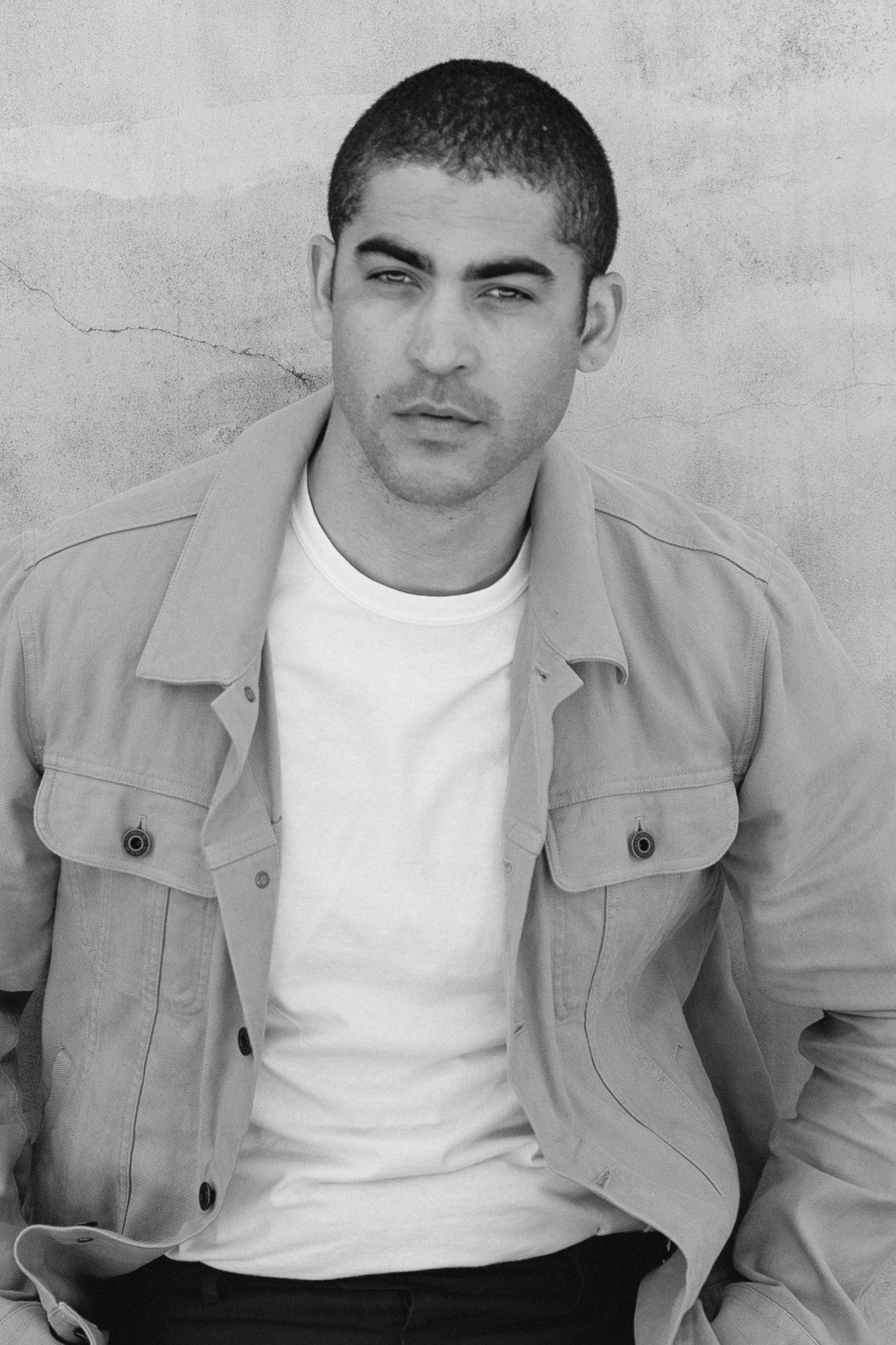 actor Chris Jones large photo