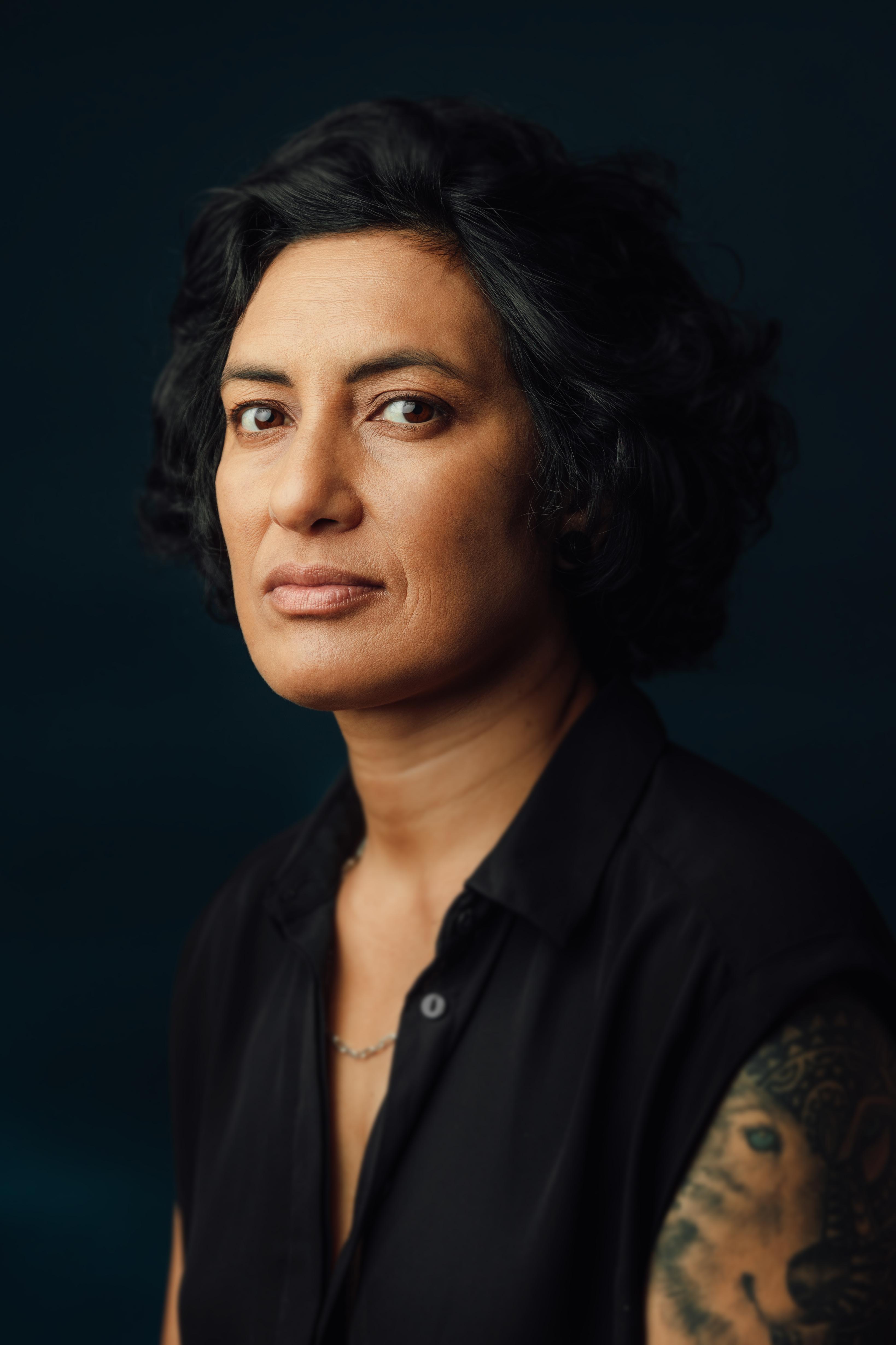 actor Nikki Si'ulepa large photo