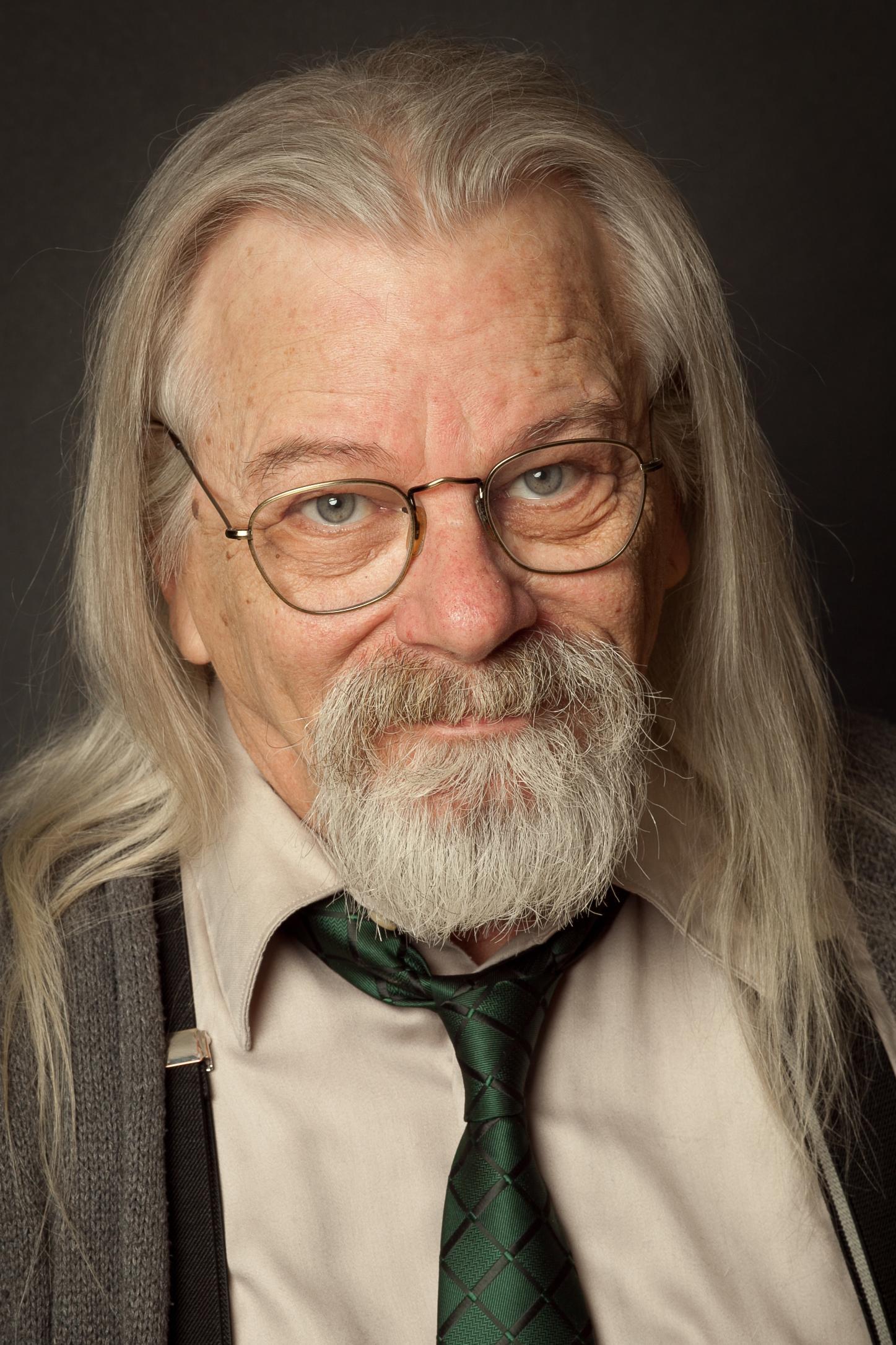 actor Bruce Burns large photo