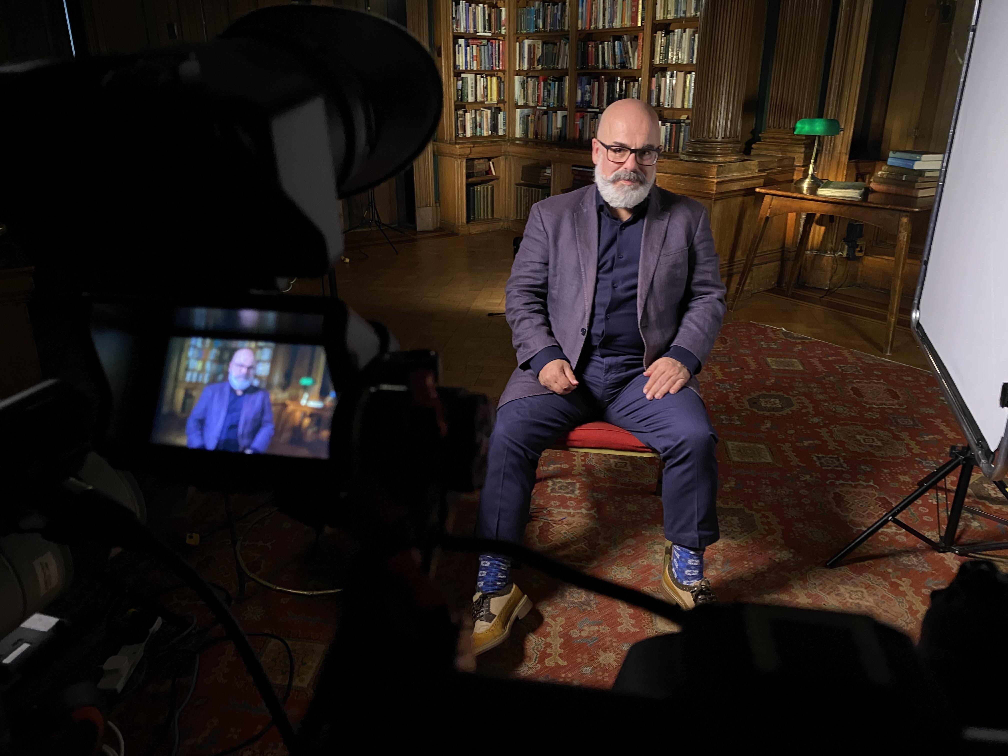 actor Tony McMahon large photo