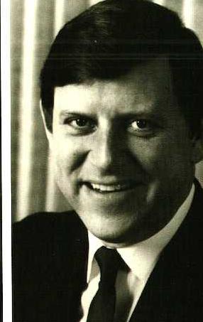 actor Jose Menendez large photo