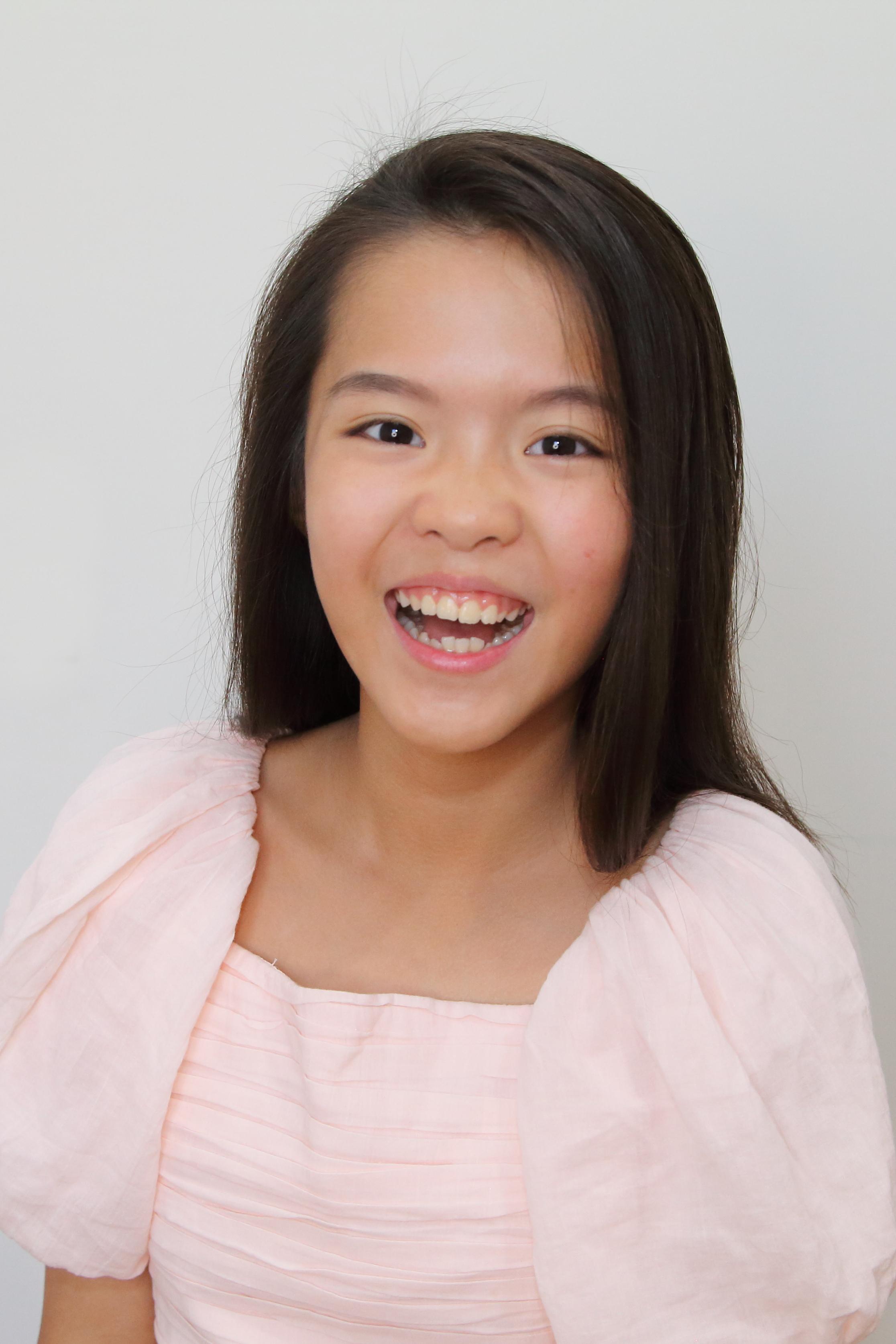 actor April Wang large photo