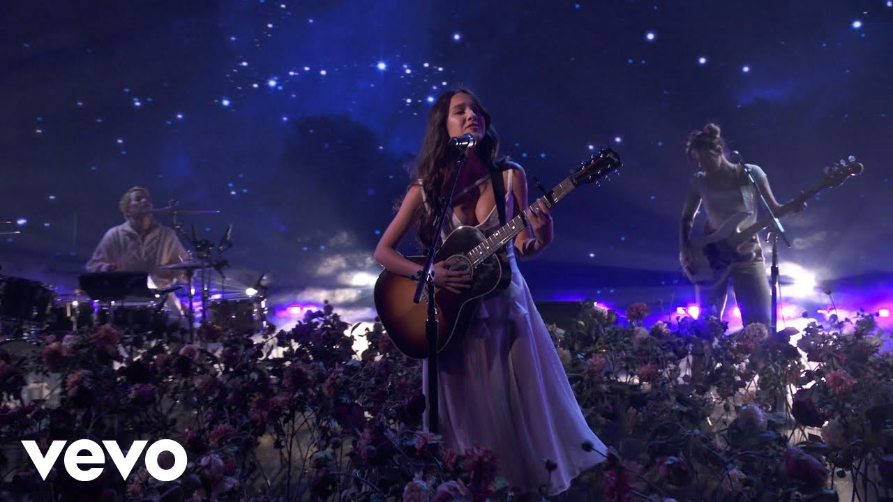Olivia Rodrigo - traitor (Live From The American Music Awards/2021) background
