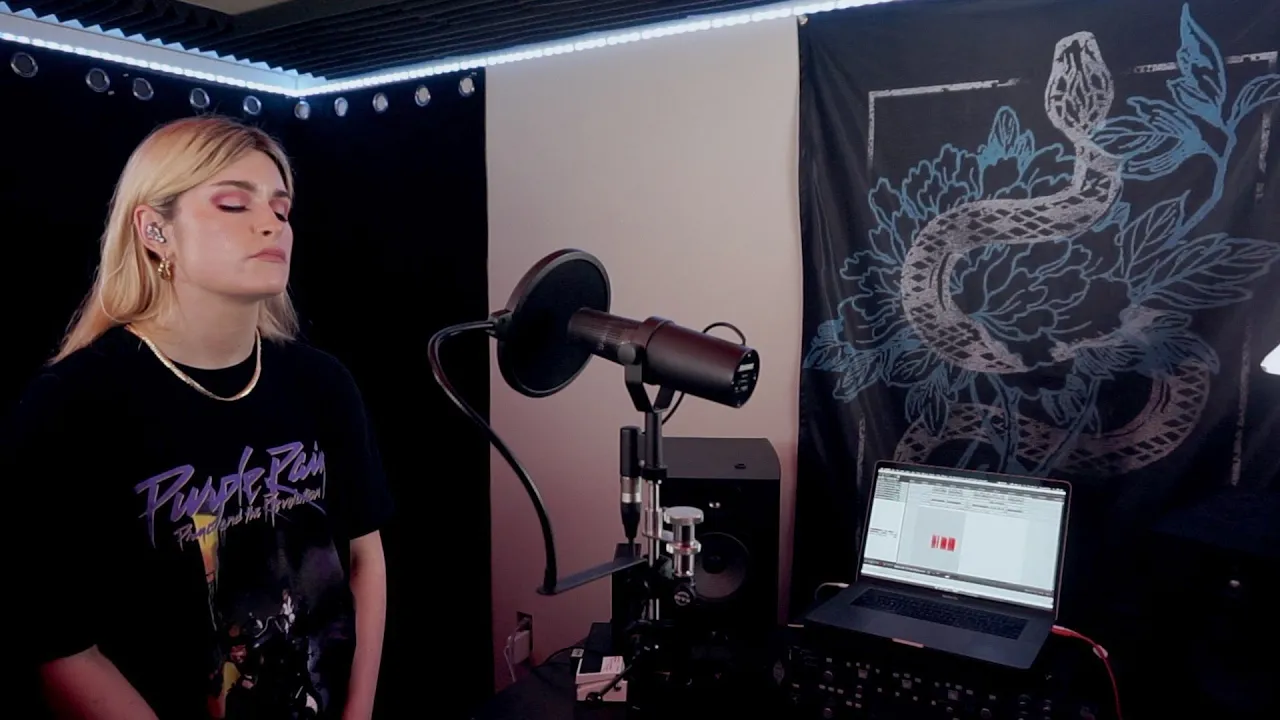 Spiritbox - Holy Roller - Courtney LaPlante one take live performance background