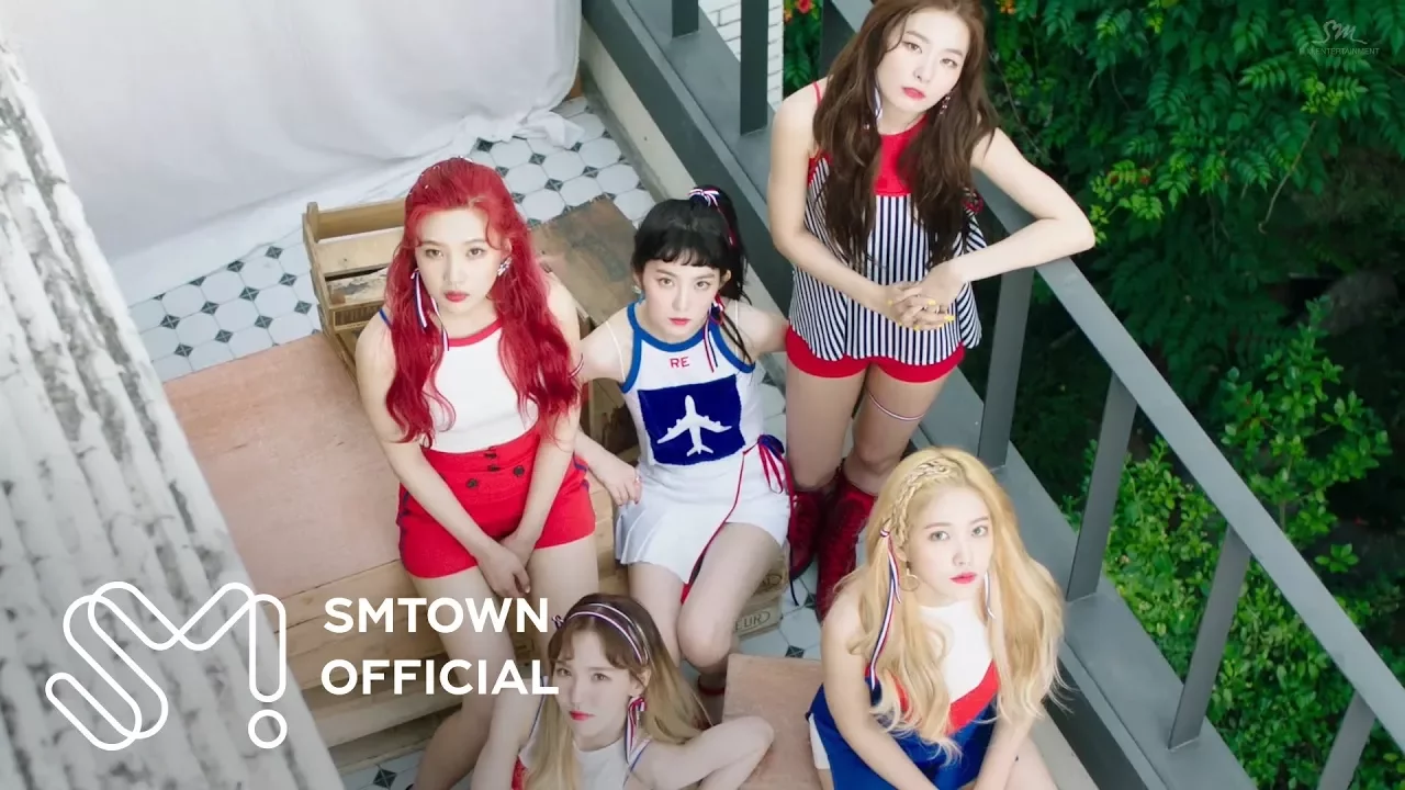 Red Velvet 레드벨벳 '빨간 맛 (Red Flavor)' MV background