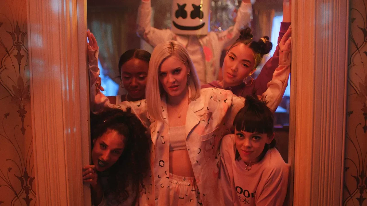 Marshmello & Anne-Marie - FRIENDS (Music Video) *OFFICIAL FRIENDZONE ANTHEM* background