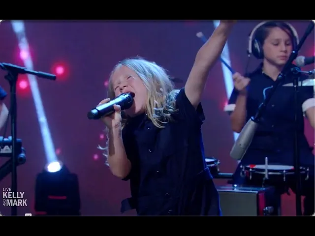 My Stupid Heart - Live on Kelly and Mark! @luminatisuns x Walk off the Earth background