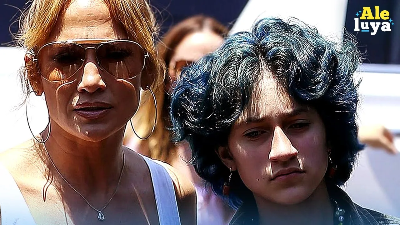 Las horribles palabras que recibió la hija de JLo background